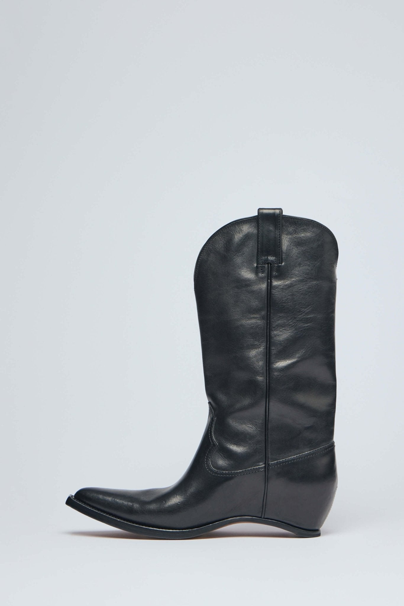 Pointed Toe Chelsea Boots