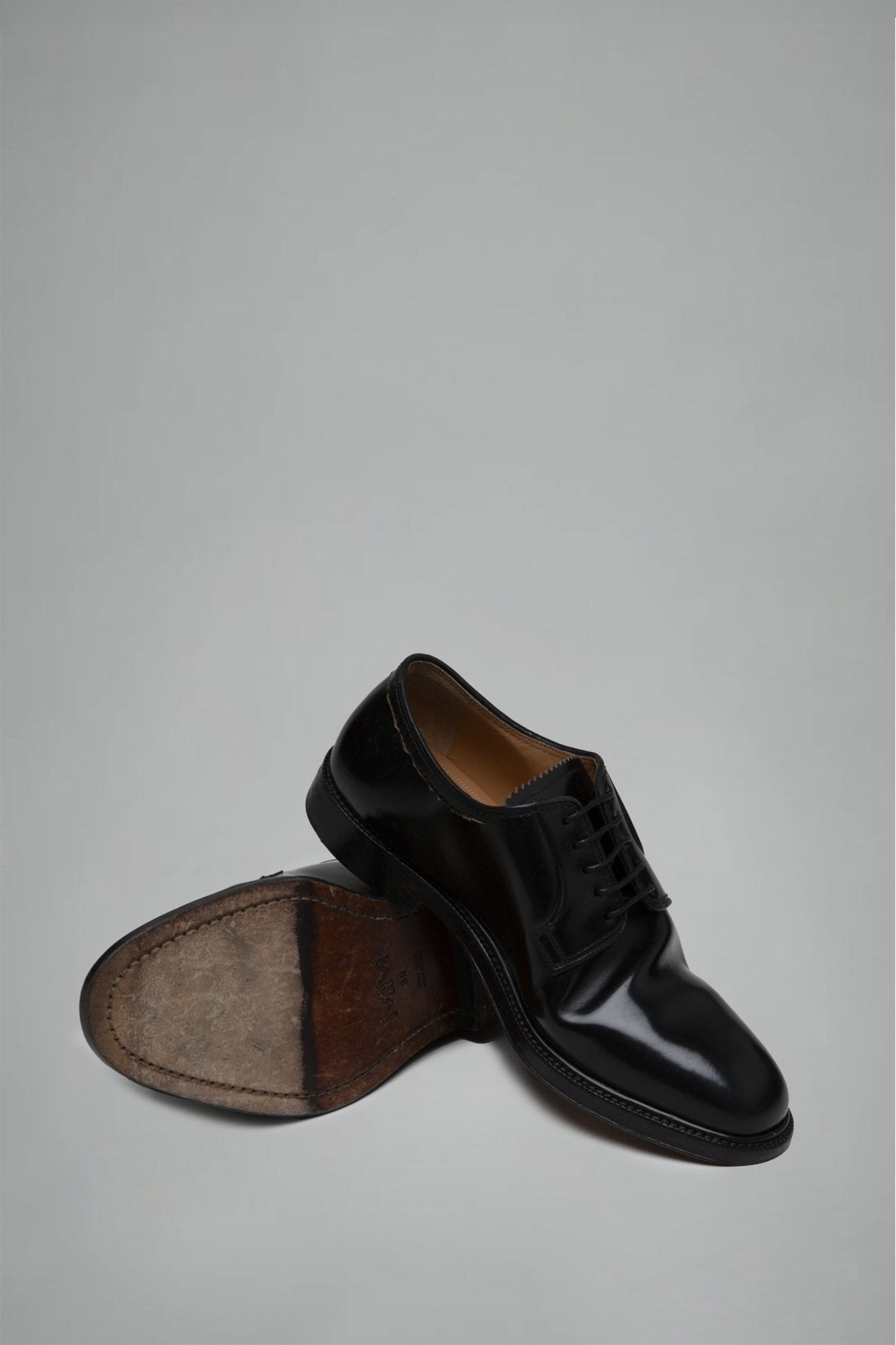 Women's Loved to Death Cut Lace-up Shoes