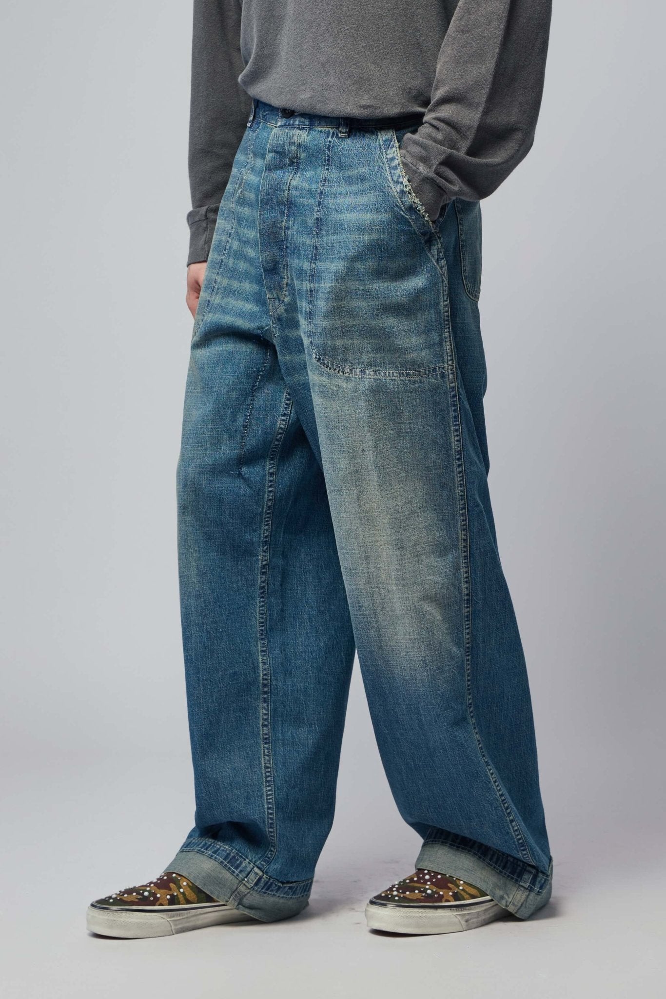 Wide-leg Jeans
