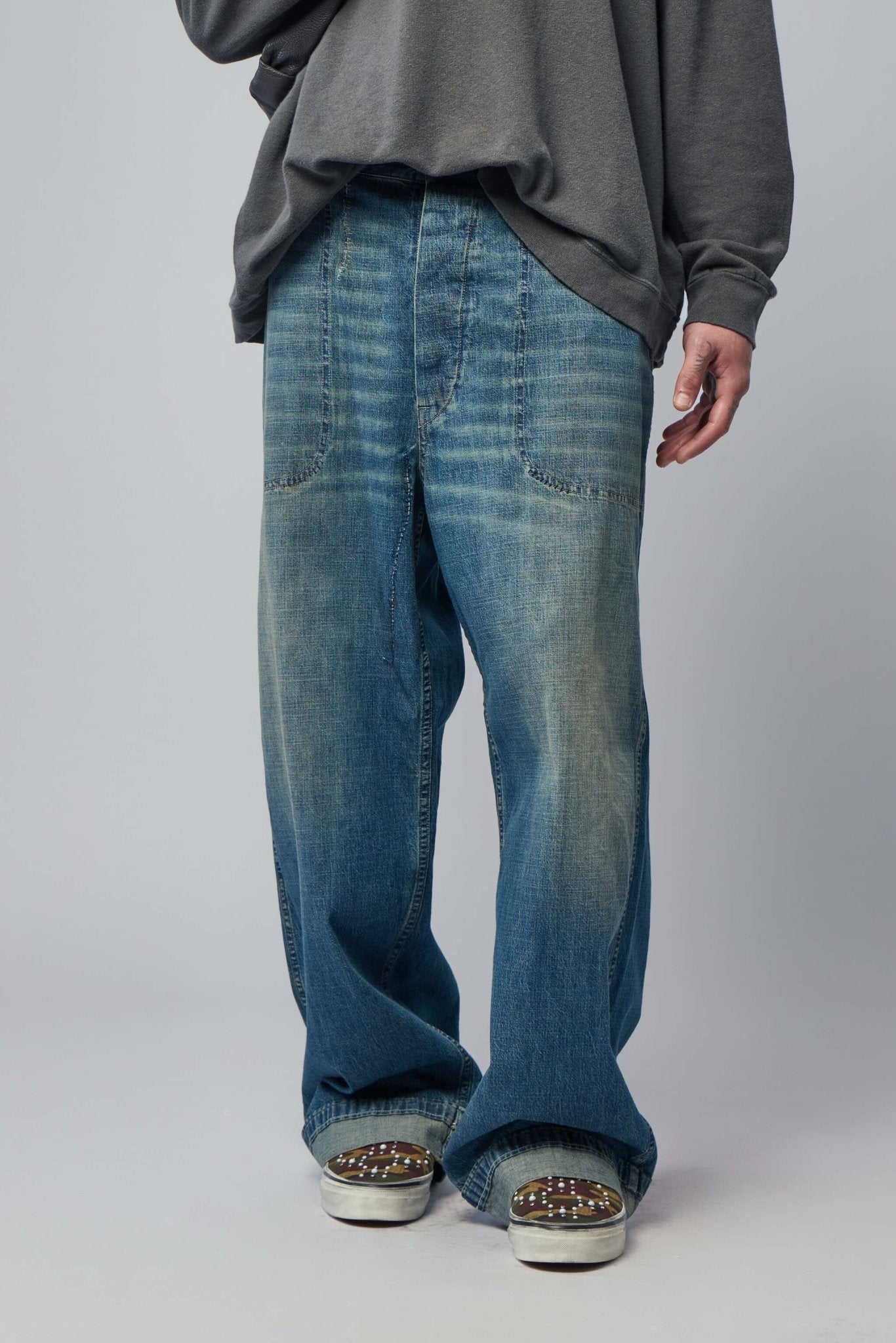 Wide-leg Jeans