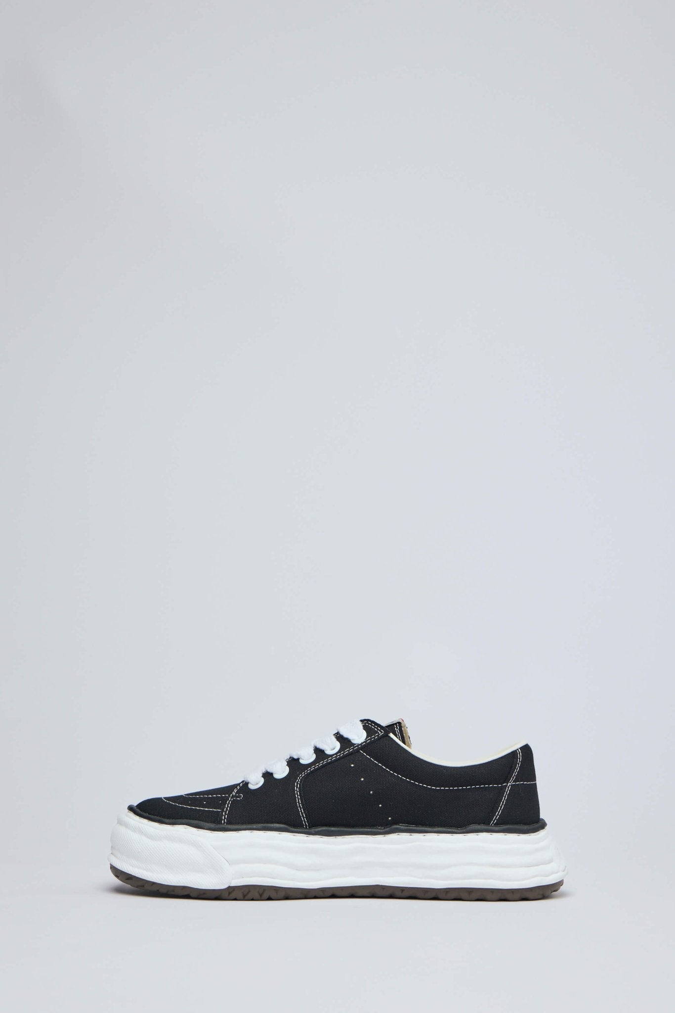 Eric Og Sole Canvas Low