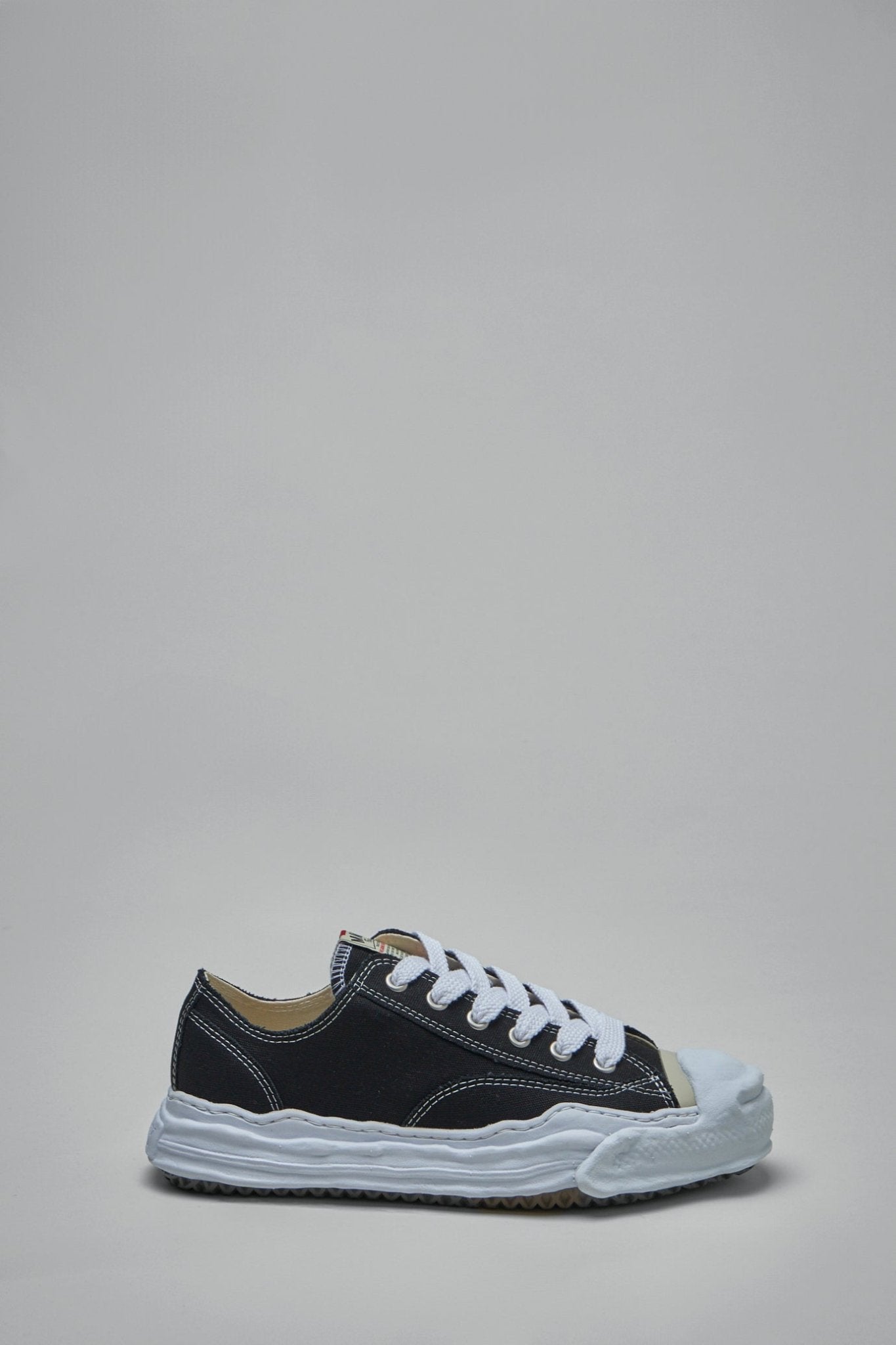 Hank Og Sole Canvas Low-top Sneaker