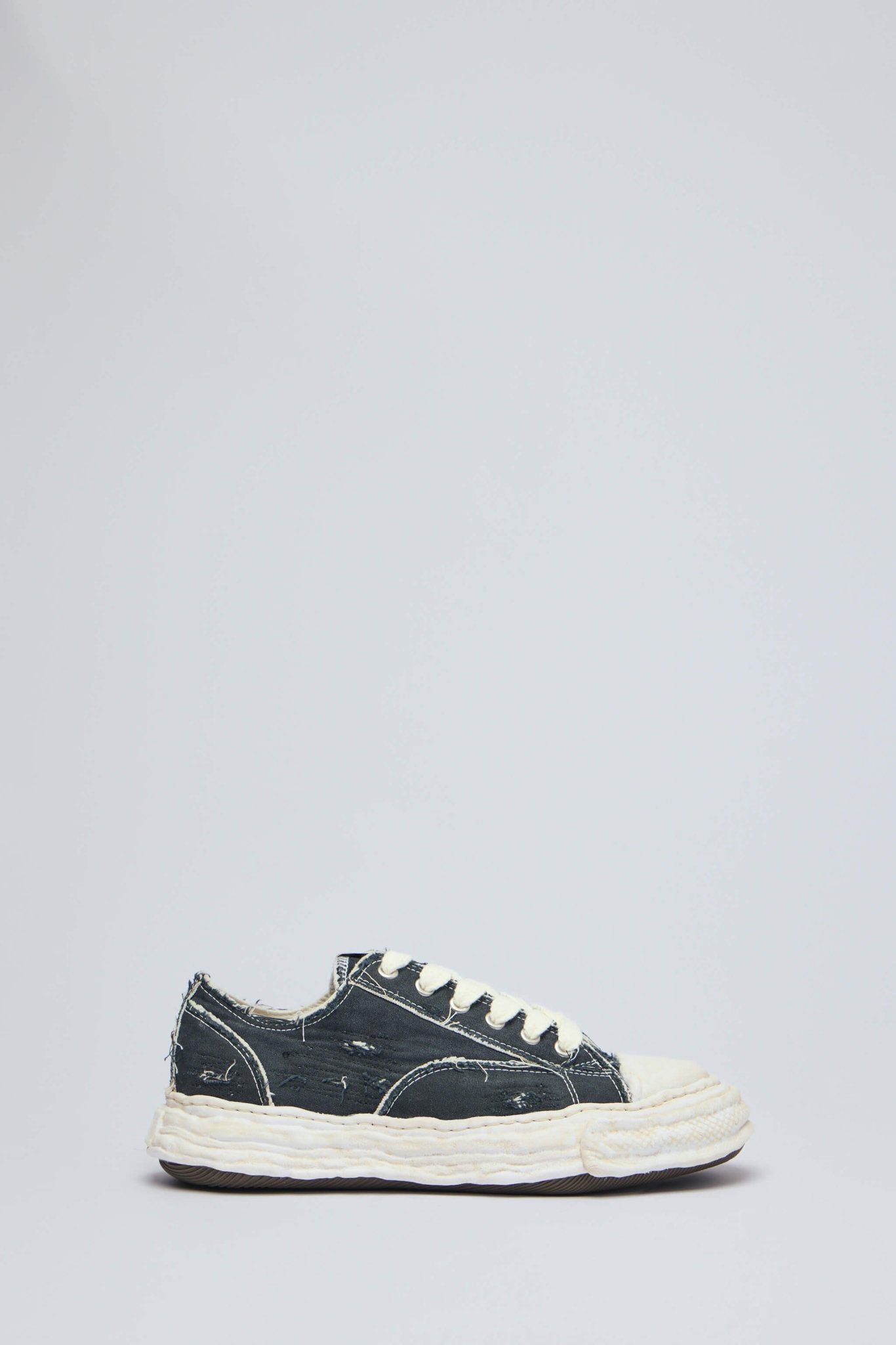 Peterson23 Og Sole Canvas Low-top Sneaker