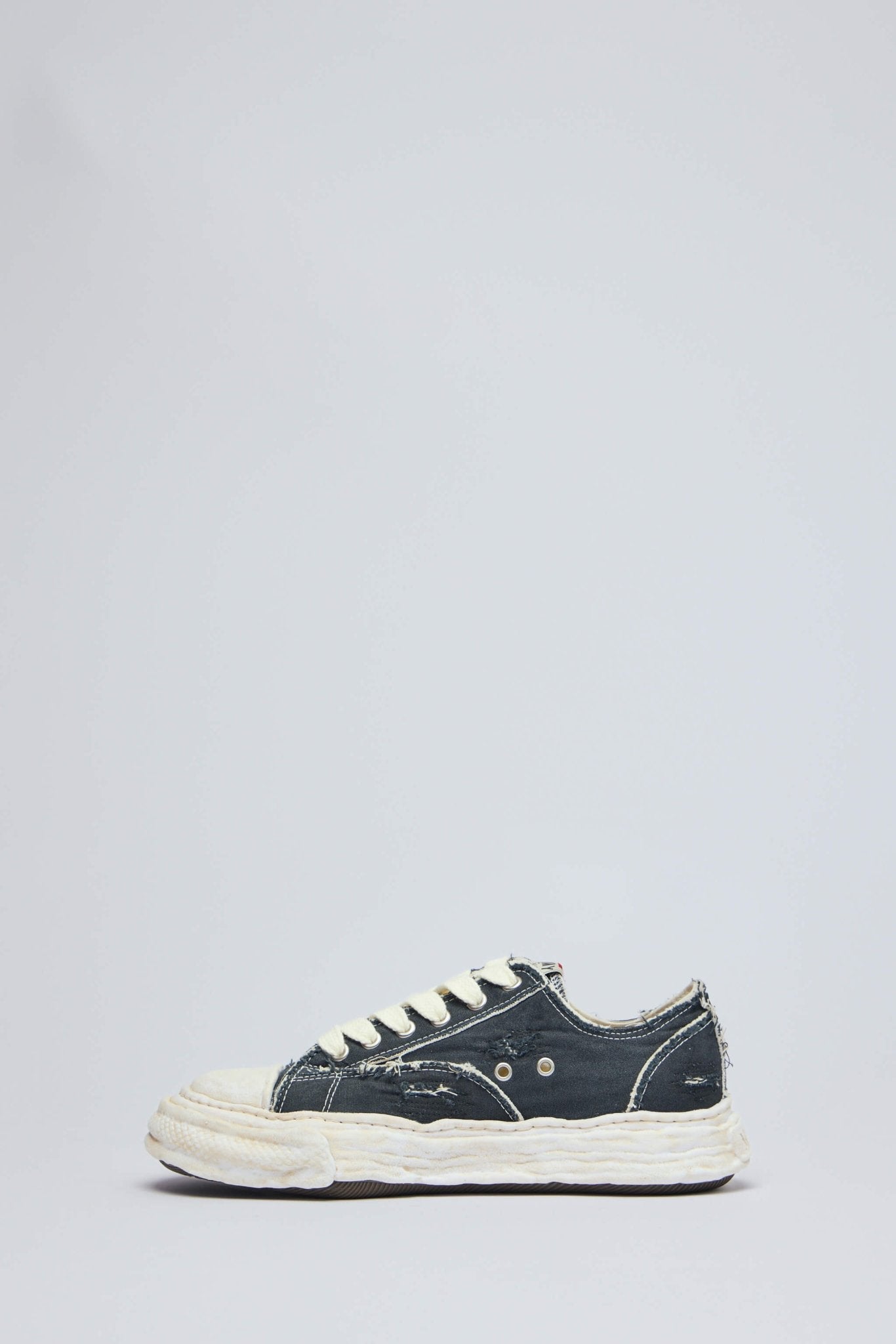 Peterson23 Og Sole Canvas Low-top Sneaker