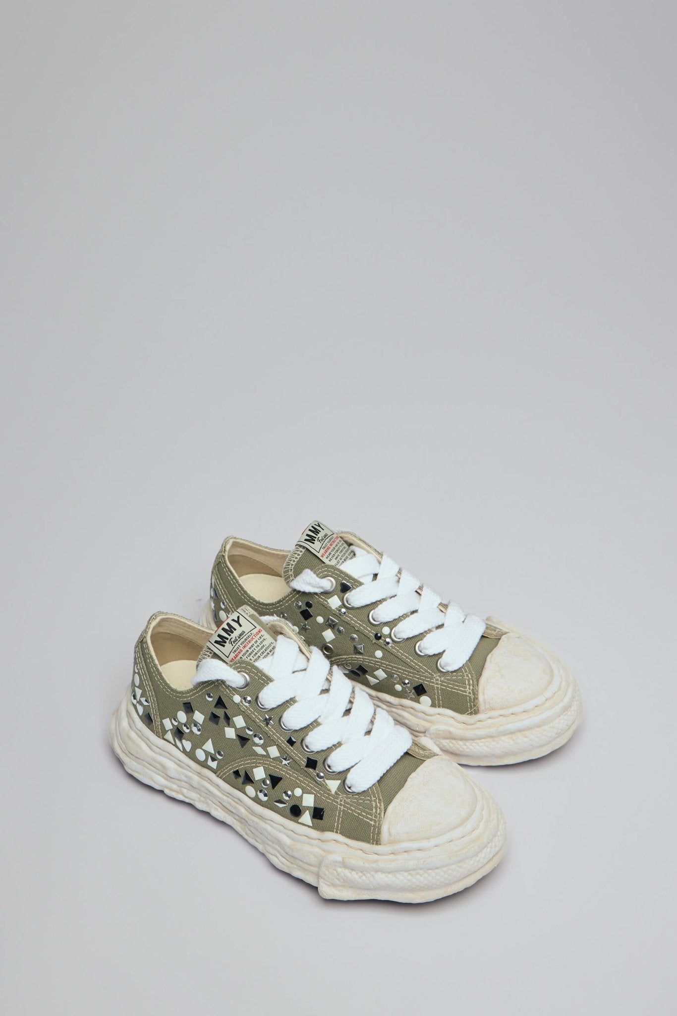 Peterson 23 Og Sole Embellished Canvas Low