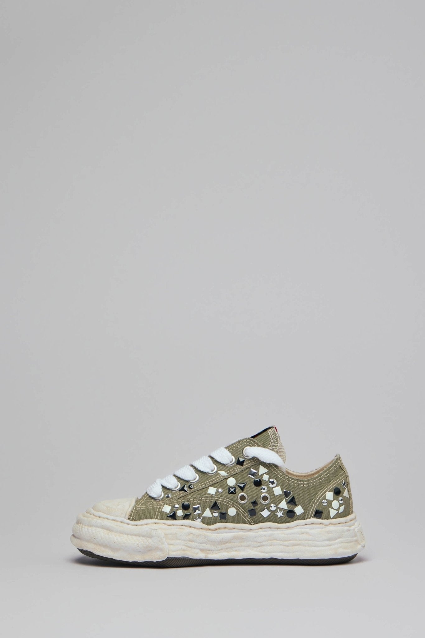 Peterson 23 Og Sole Embellished Canvas Low