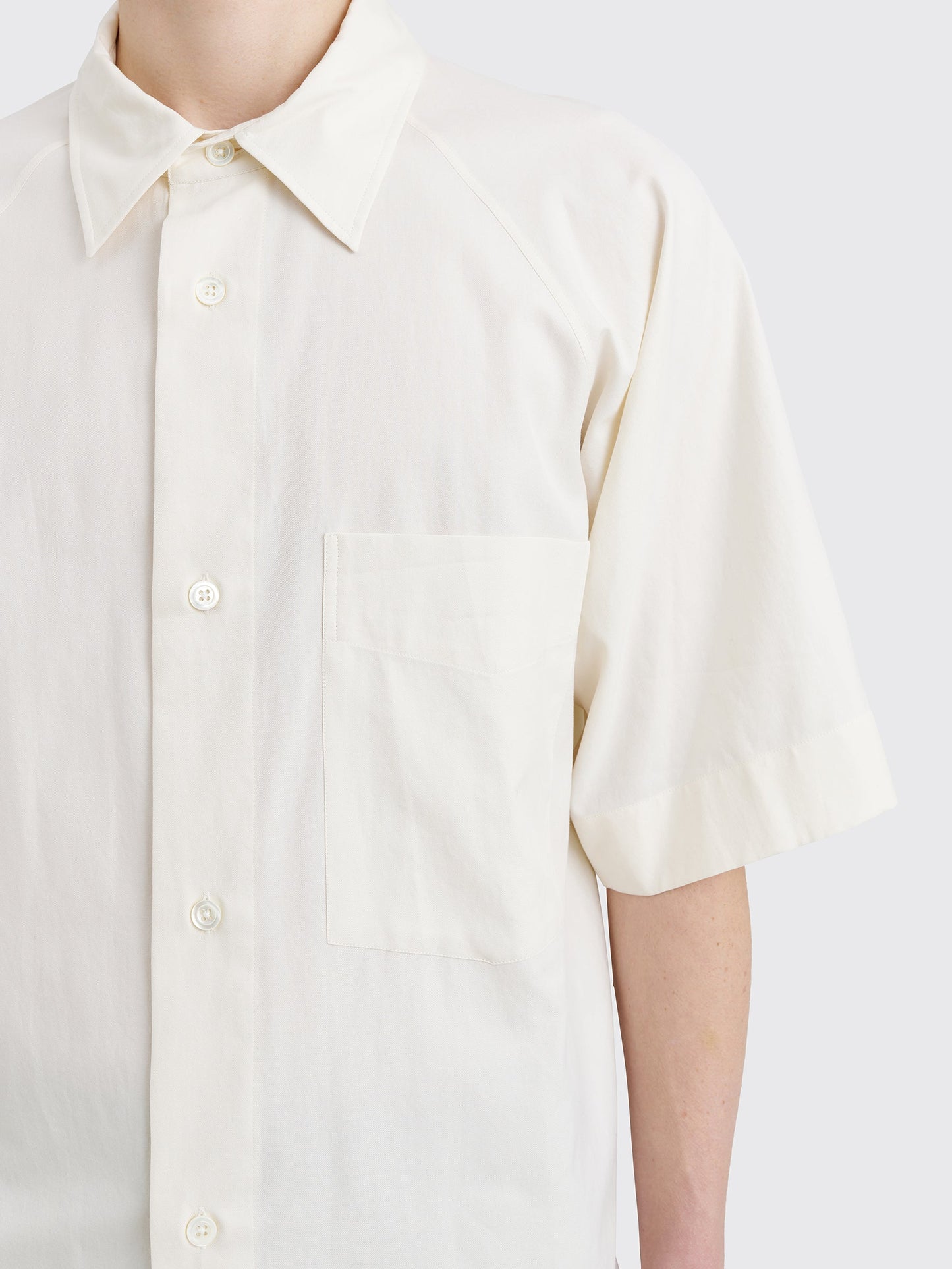 Margaret Howell Short Sleeve Raglan Shirt Light Cotton Twill Off White