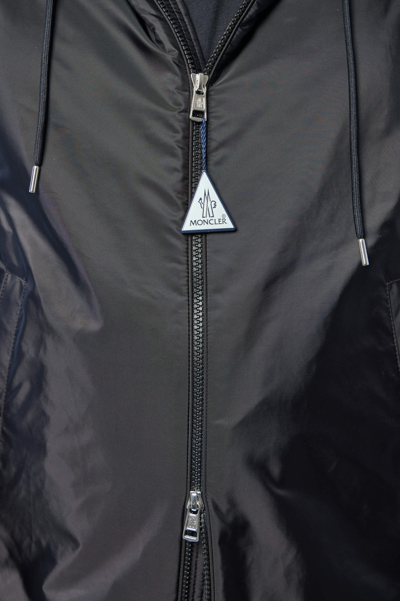 Grimpeurs Hooded Windbreaker