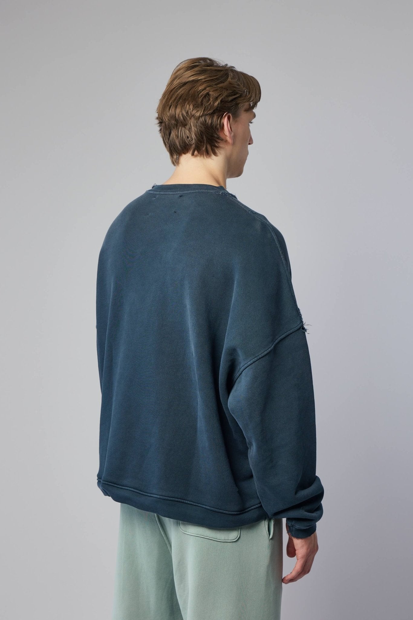 Mythss Crewneck