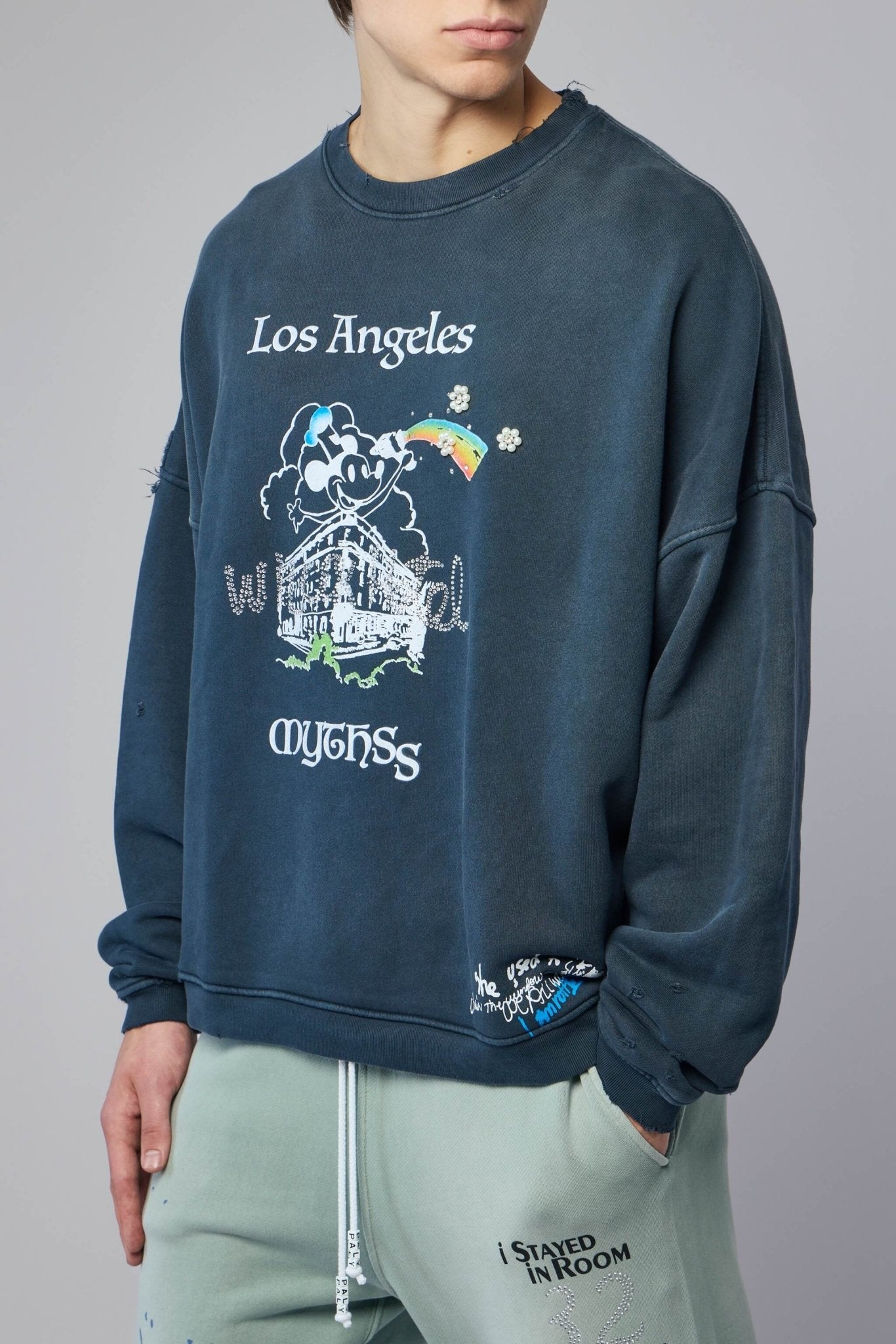 Mythss Crewneck