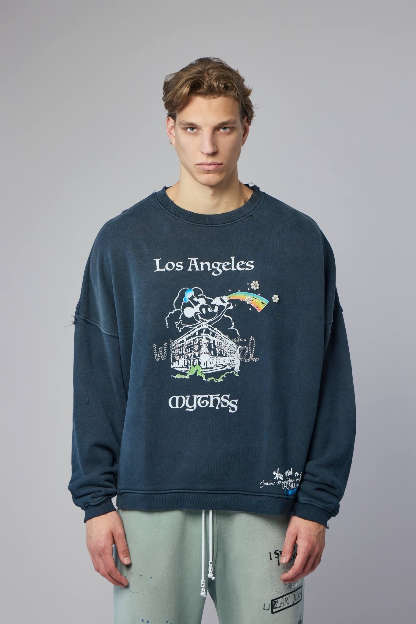 Mythss Crewneck