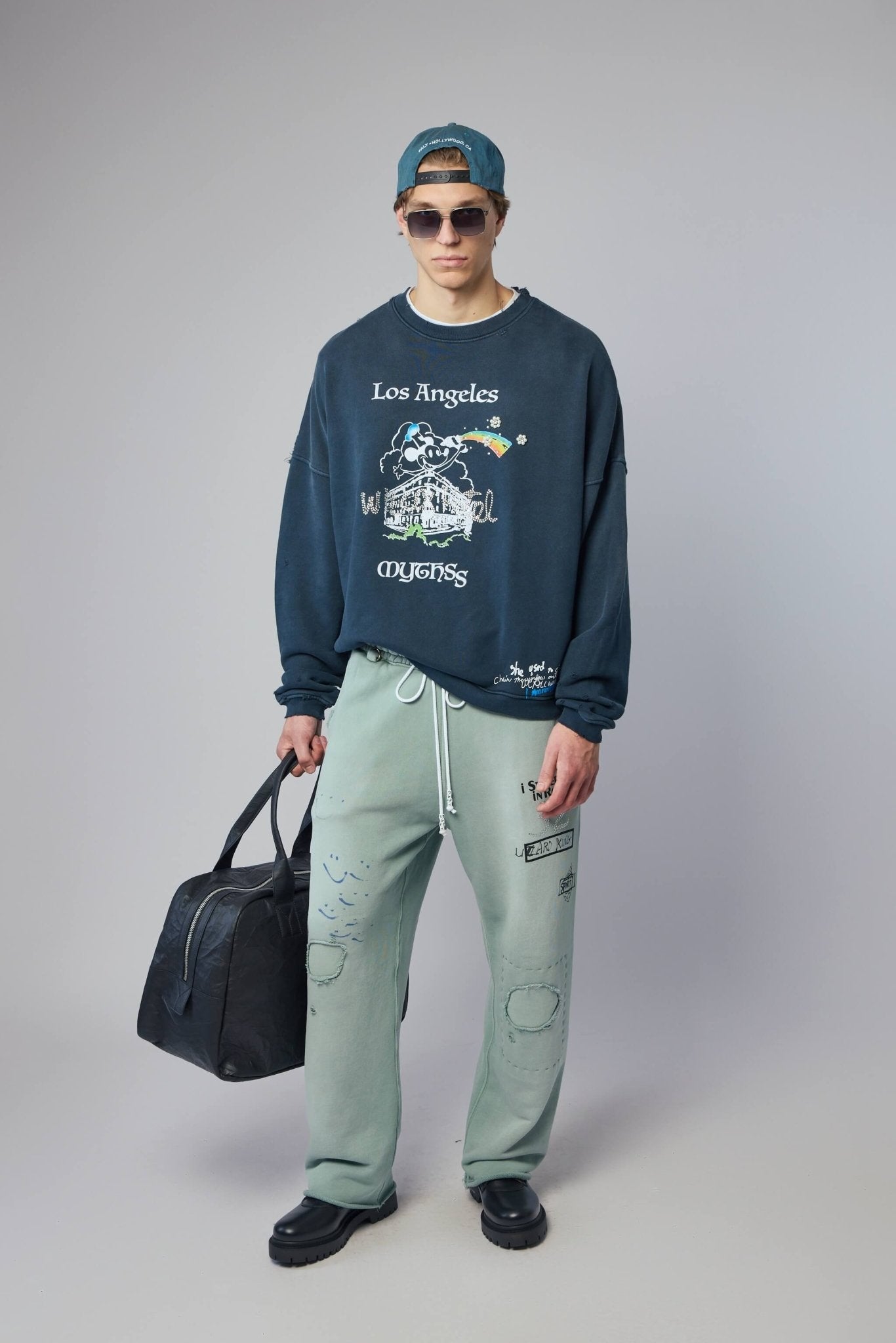 Mythss Crewneck