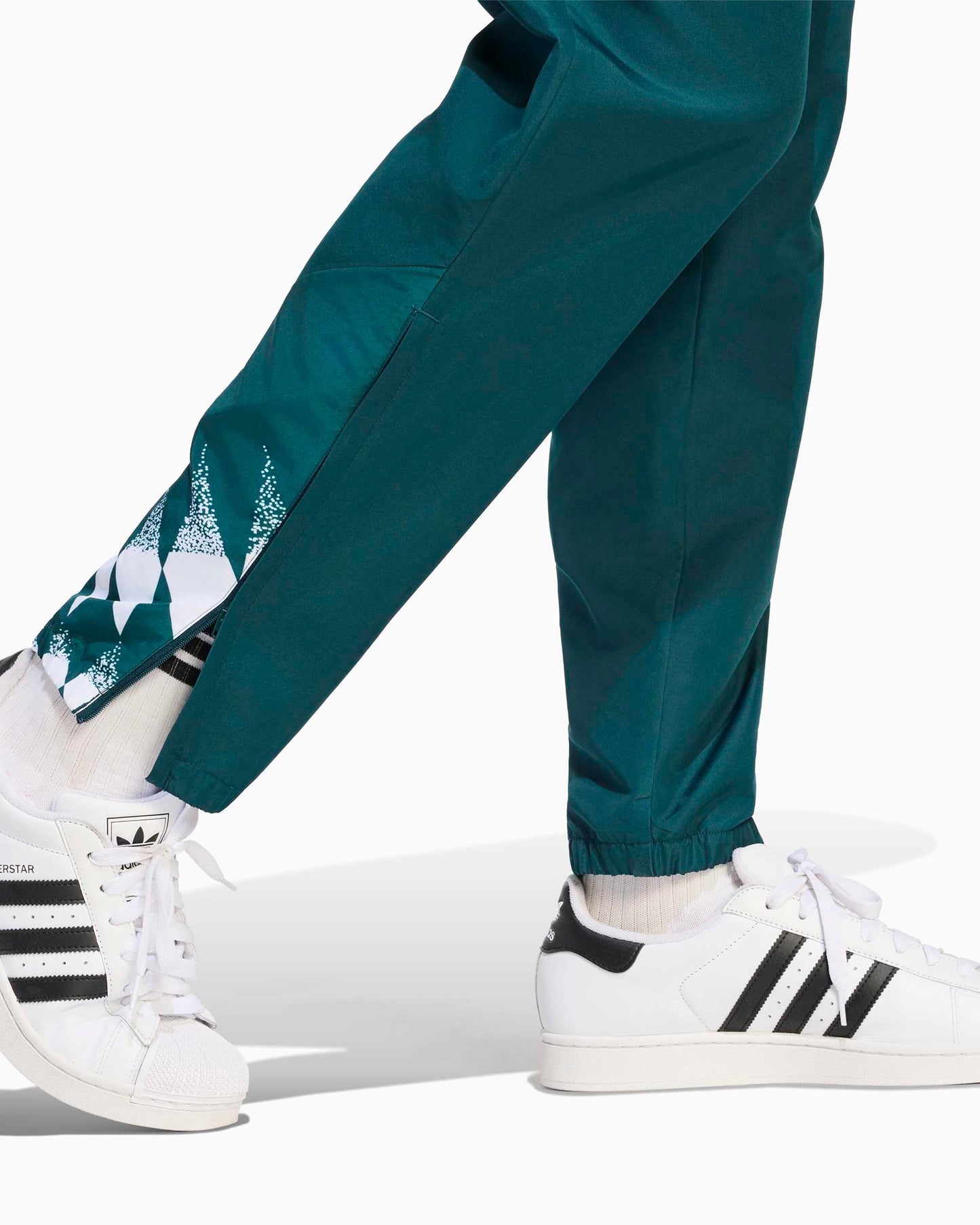 Pantalones de chandal Relaxed adidas Originals Real Madrid C.F. Stadium para hombre