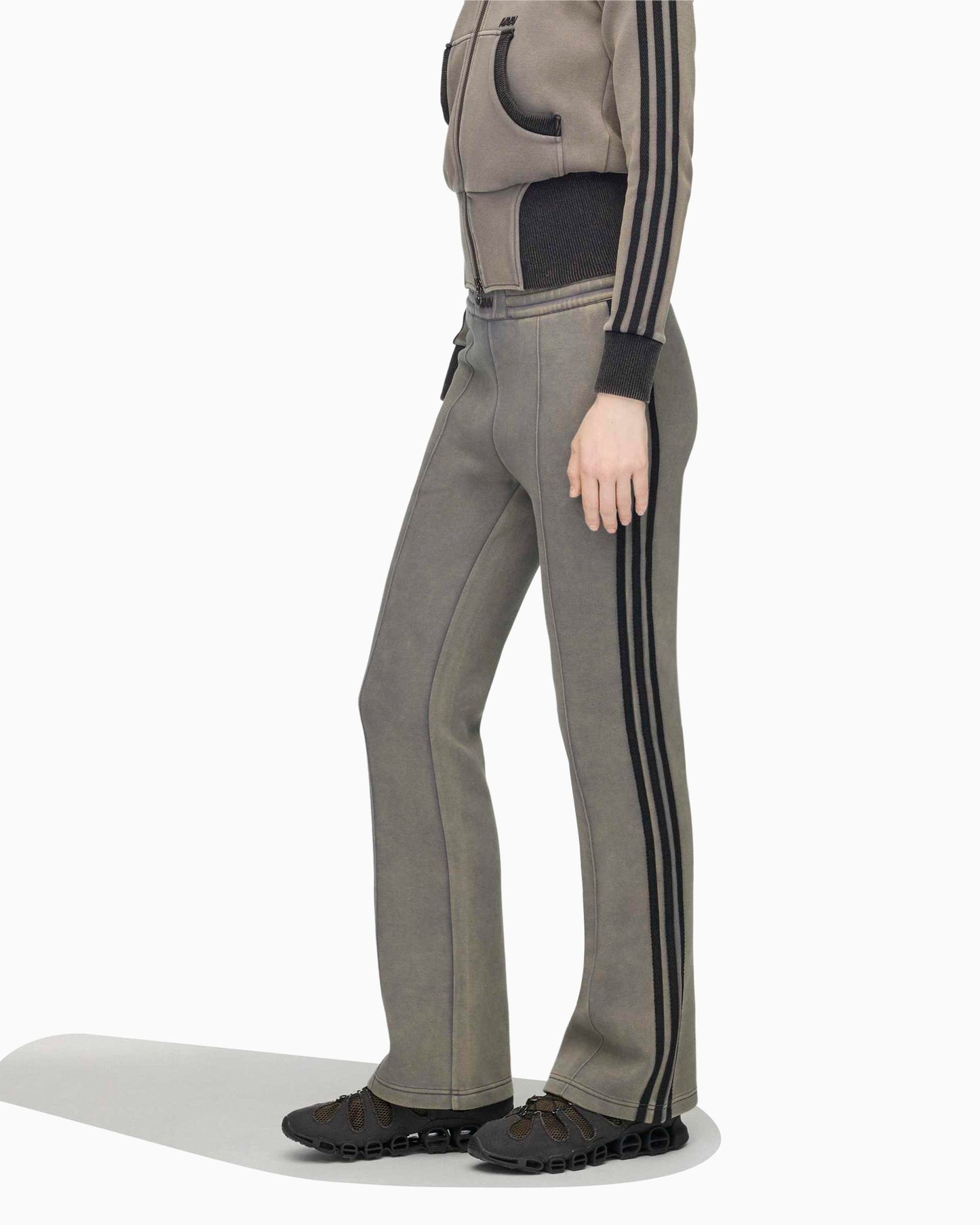 Pantalones de chandal Slim adidas Originals x AVAVAV para mujer