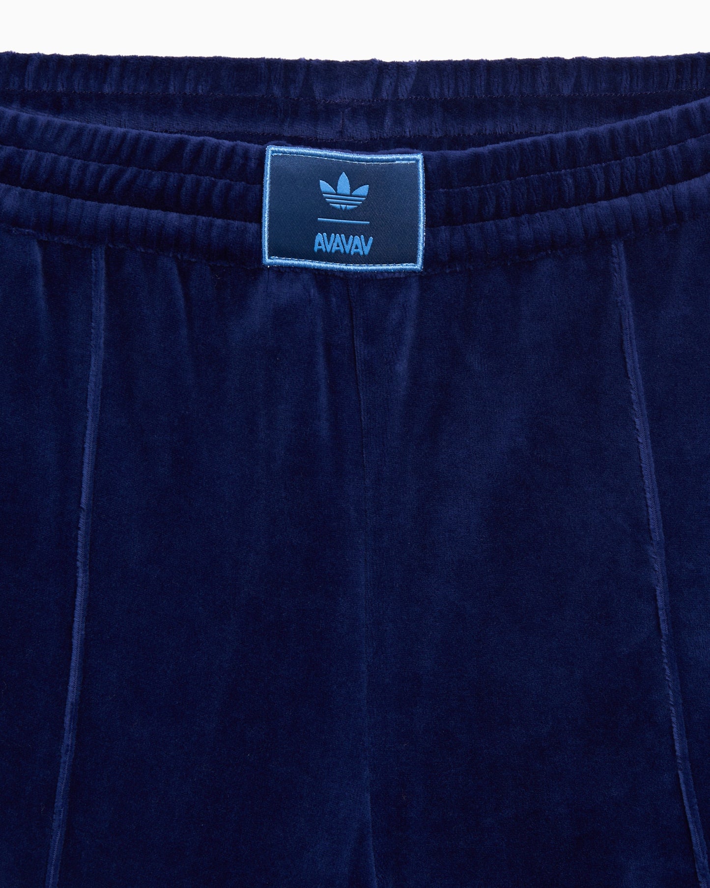 Pantalones de chandal adidas Originals x AVAVAV Velvet para mujer