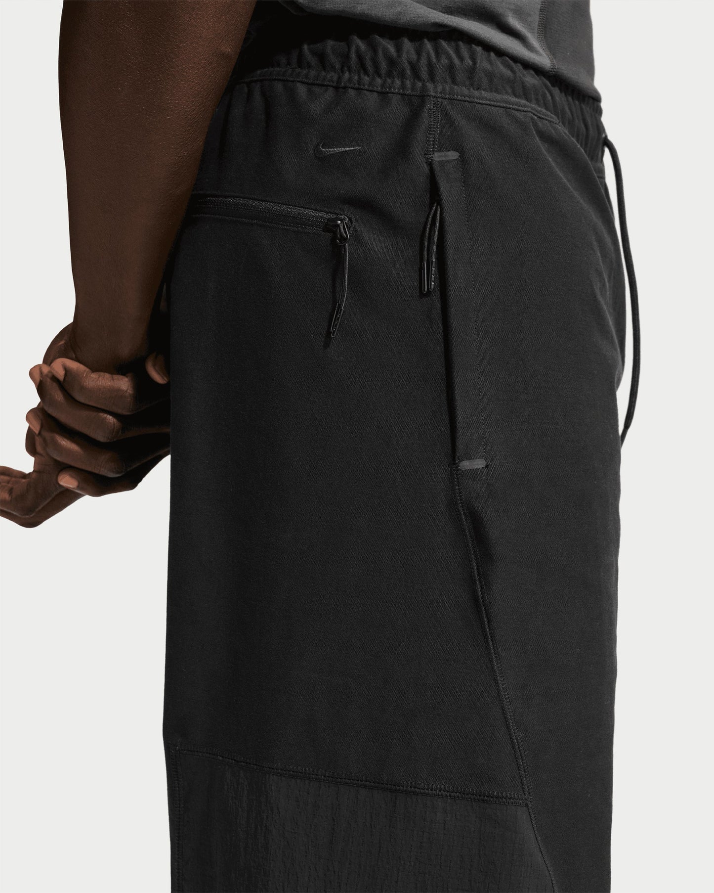 Pantalones de chandal Relaxed Nike Tech Shori Utility Dri-FIT para hombre