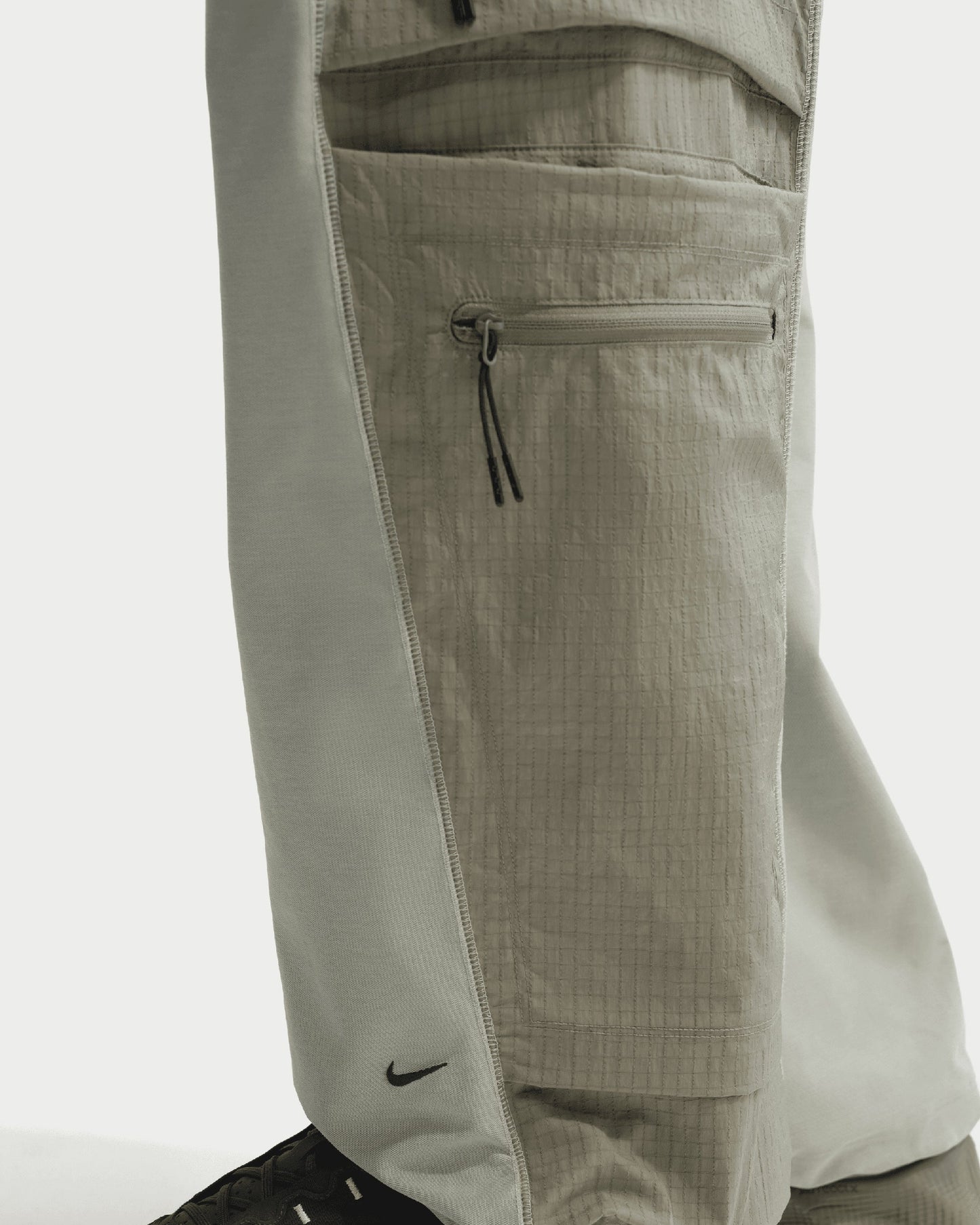 Pantalones de chandal Relaxed Nike Tech Shori Utility Dri-FIT para hombre