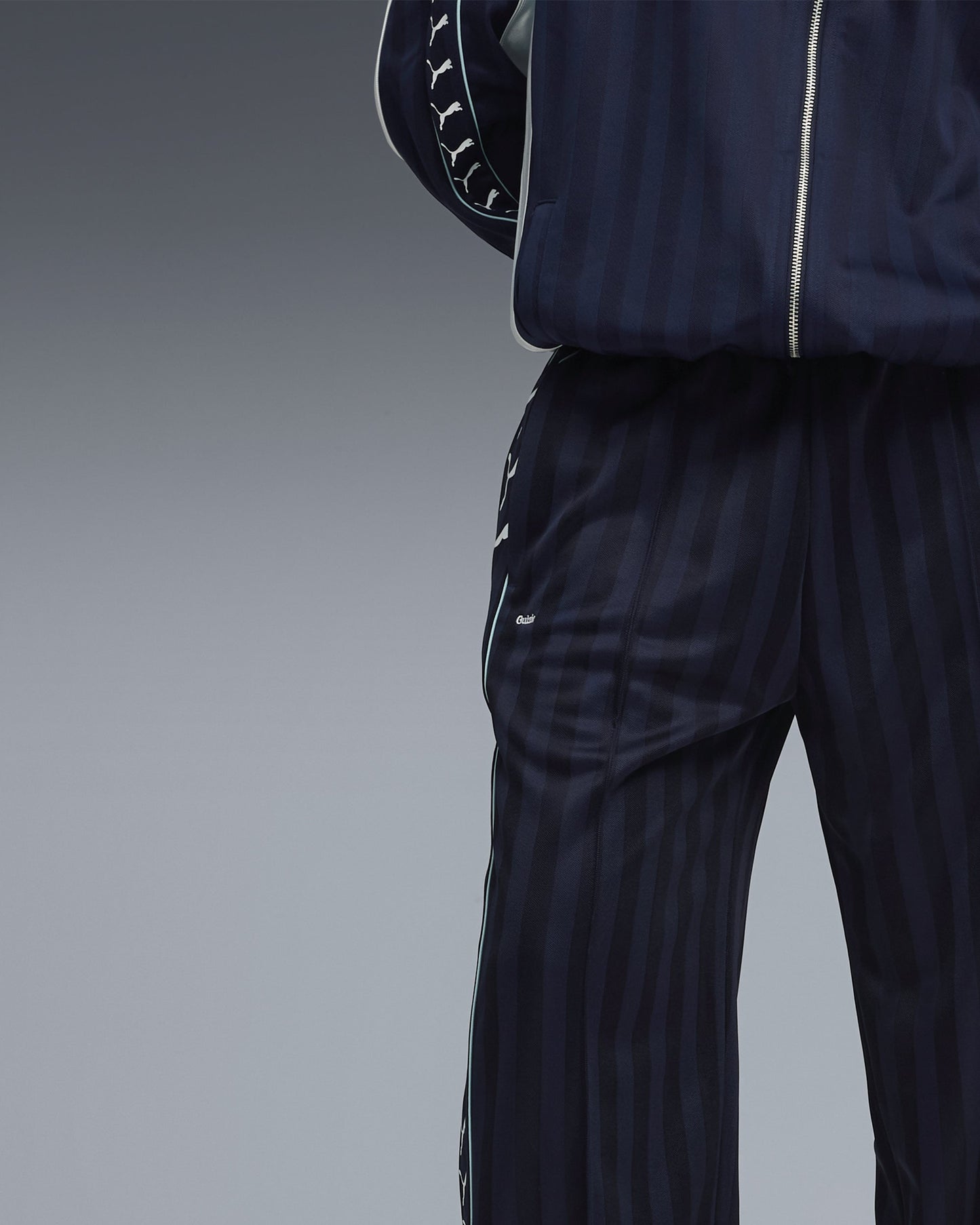 Pantalones de chandal Relaxed Puma x Guizio T7 para mujer