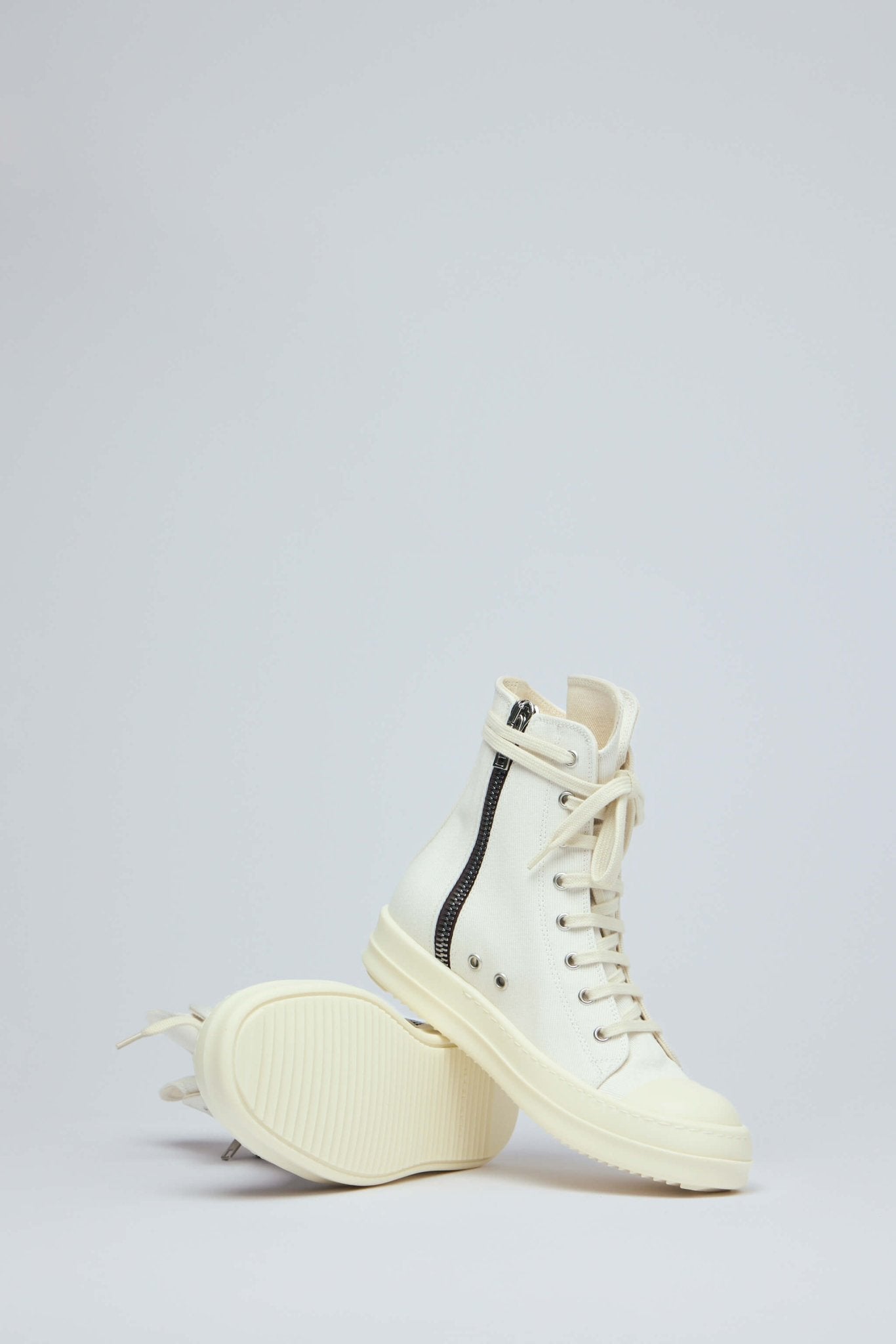 Cargo Sneaks