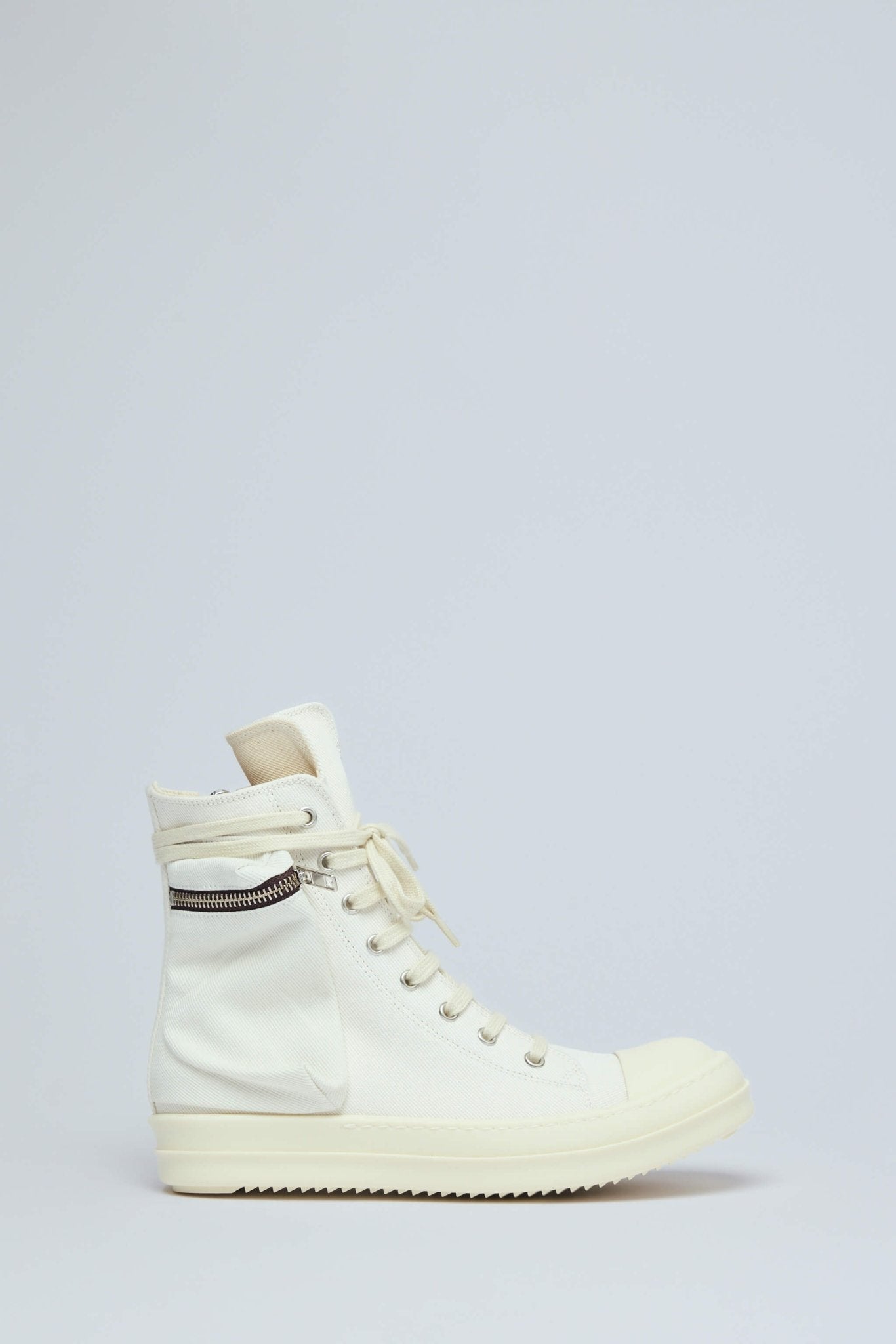 Cargo Sneaks