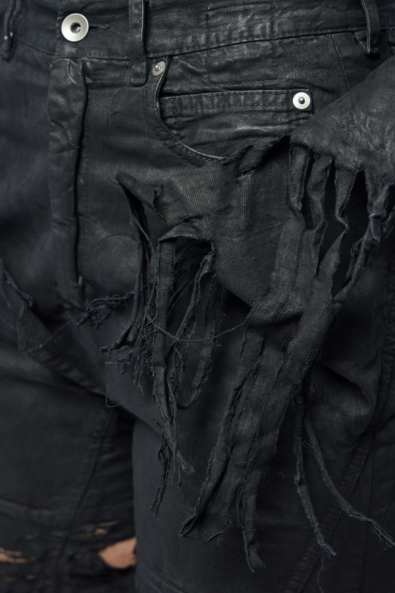 Slivered Tight Cut-off Denim Shorts