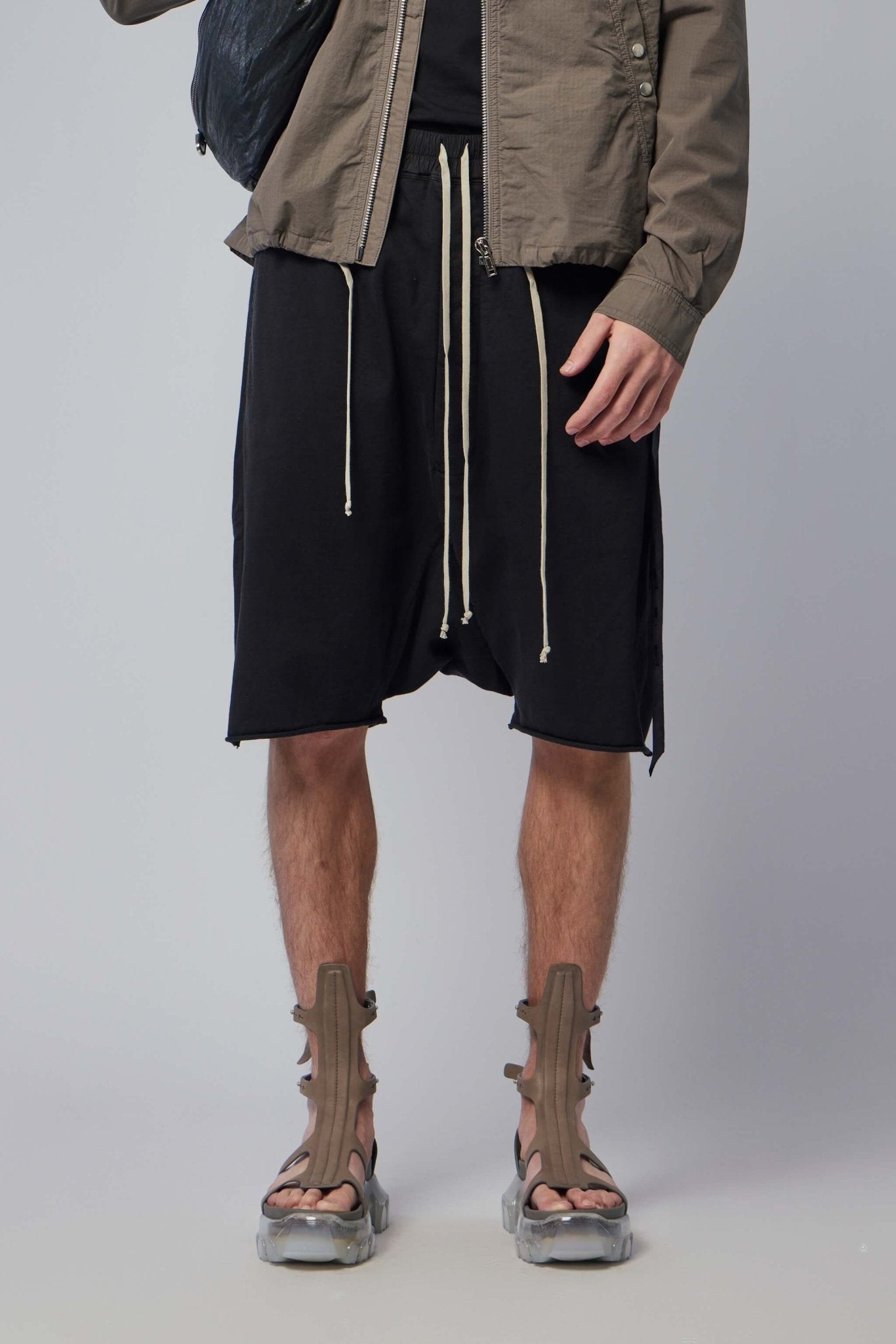 Drawstring Pods Knit Shorts