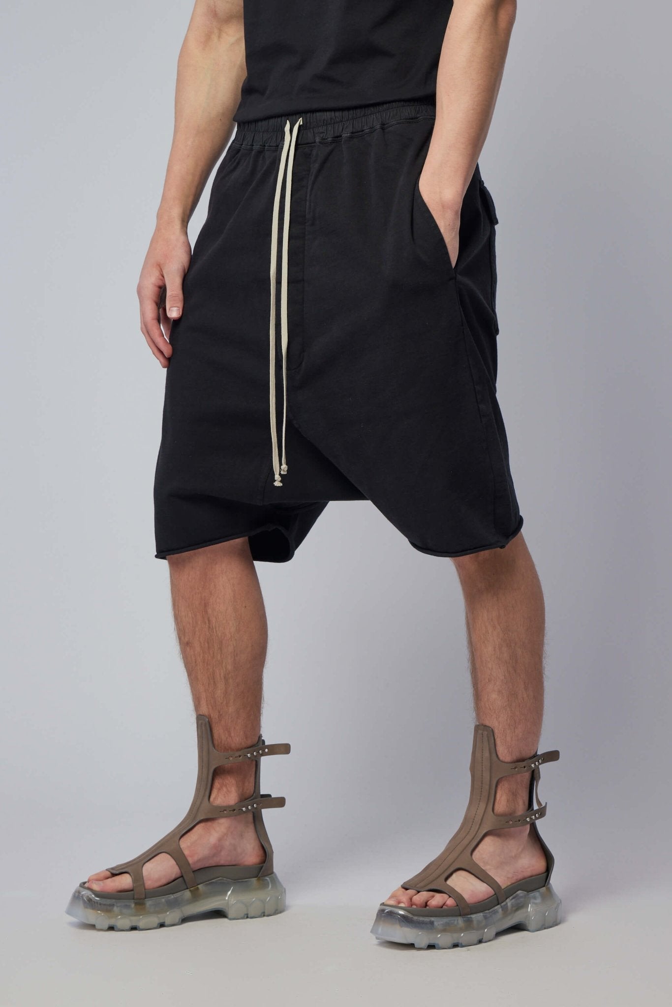 Drawstring Pods Knit Shorts