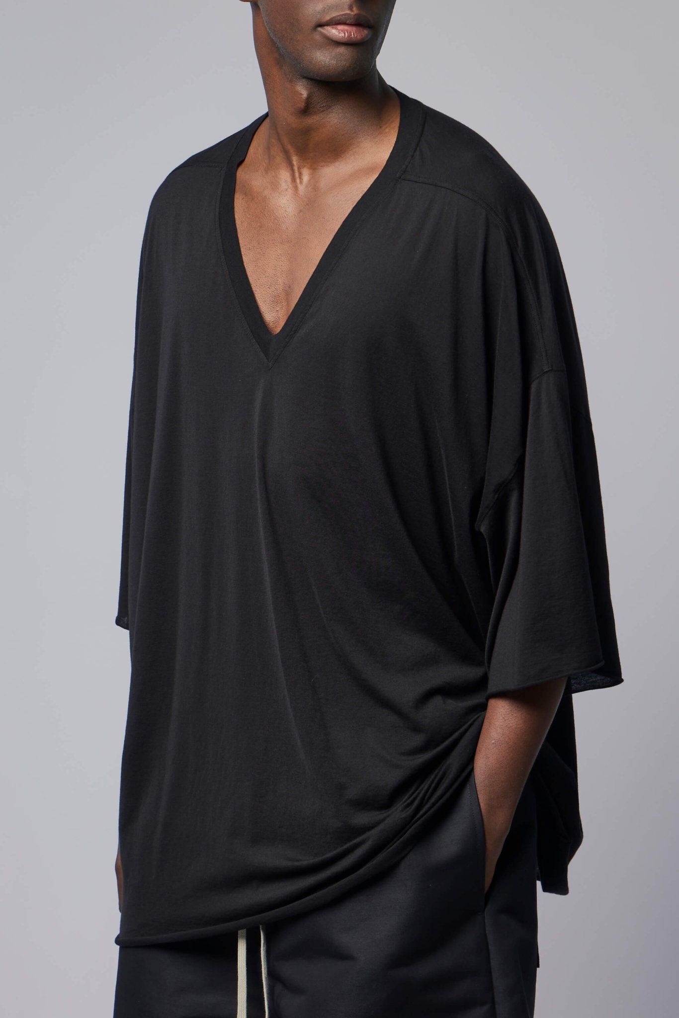 V Neck Tommy T-shirt
