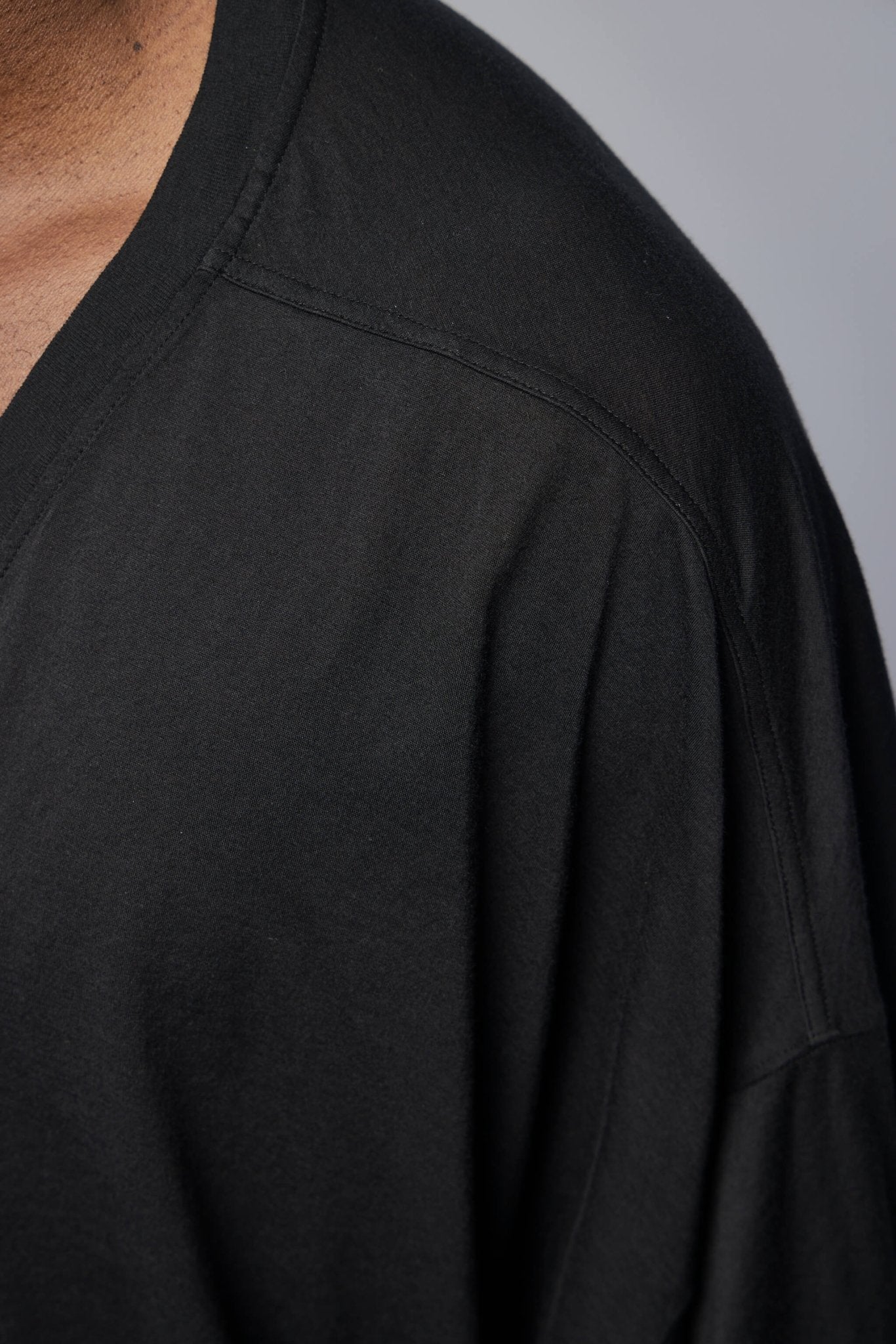 V Neck Tommy T-shirt
