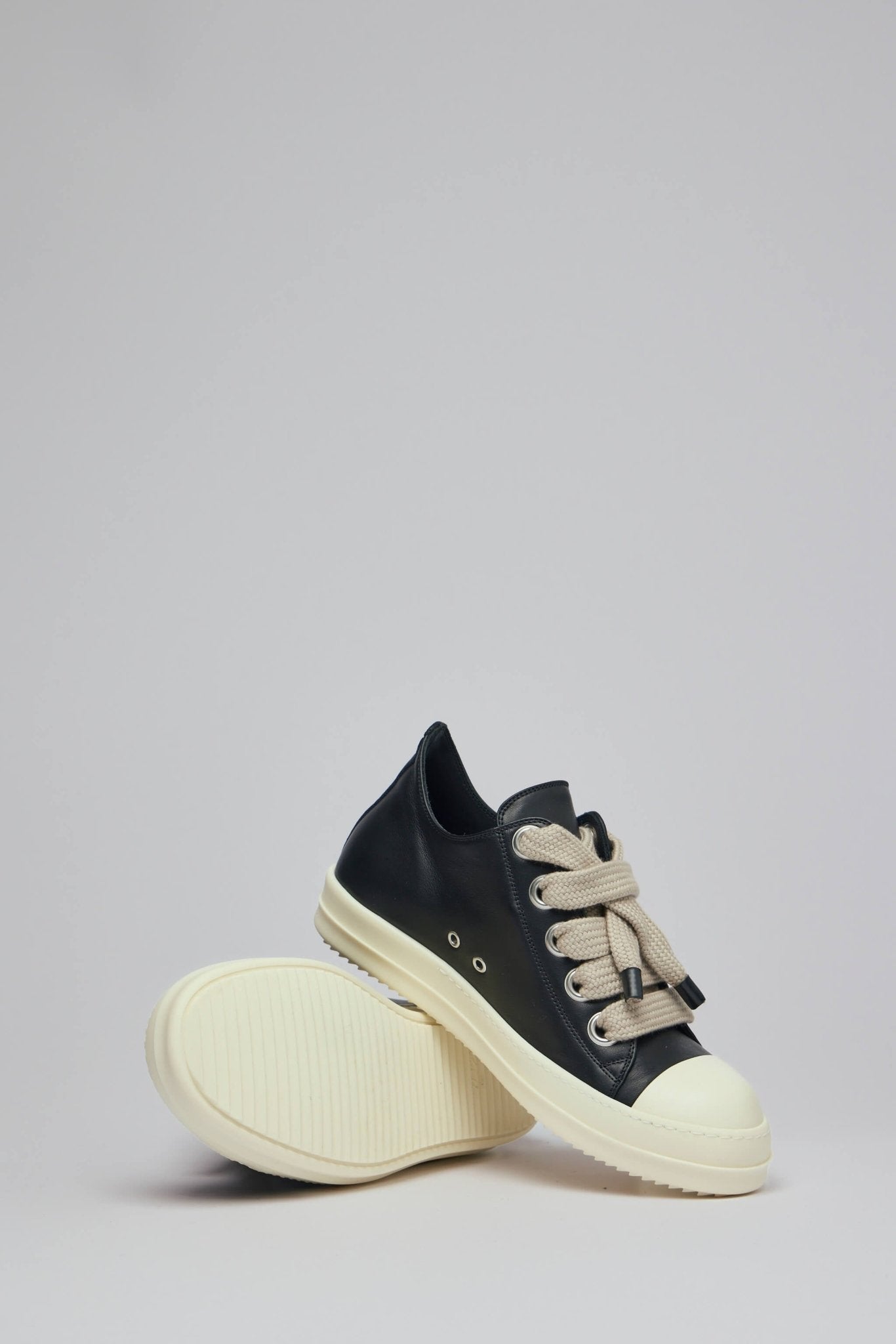 Jumbolace Low Sneaks