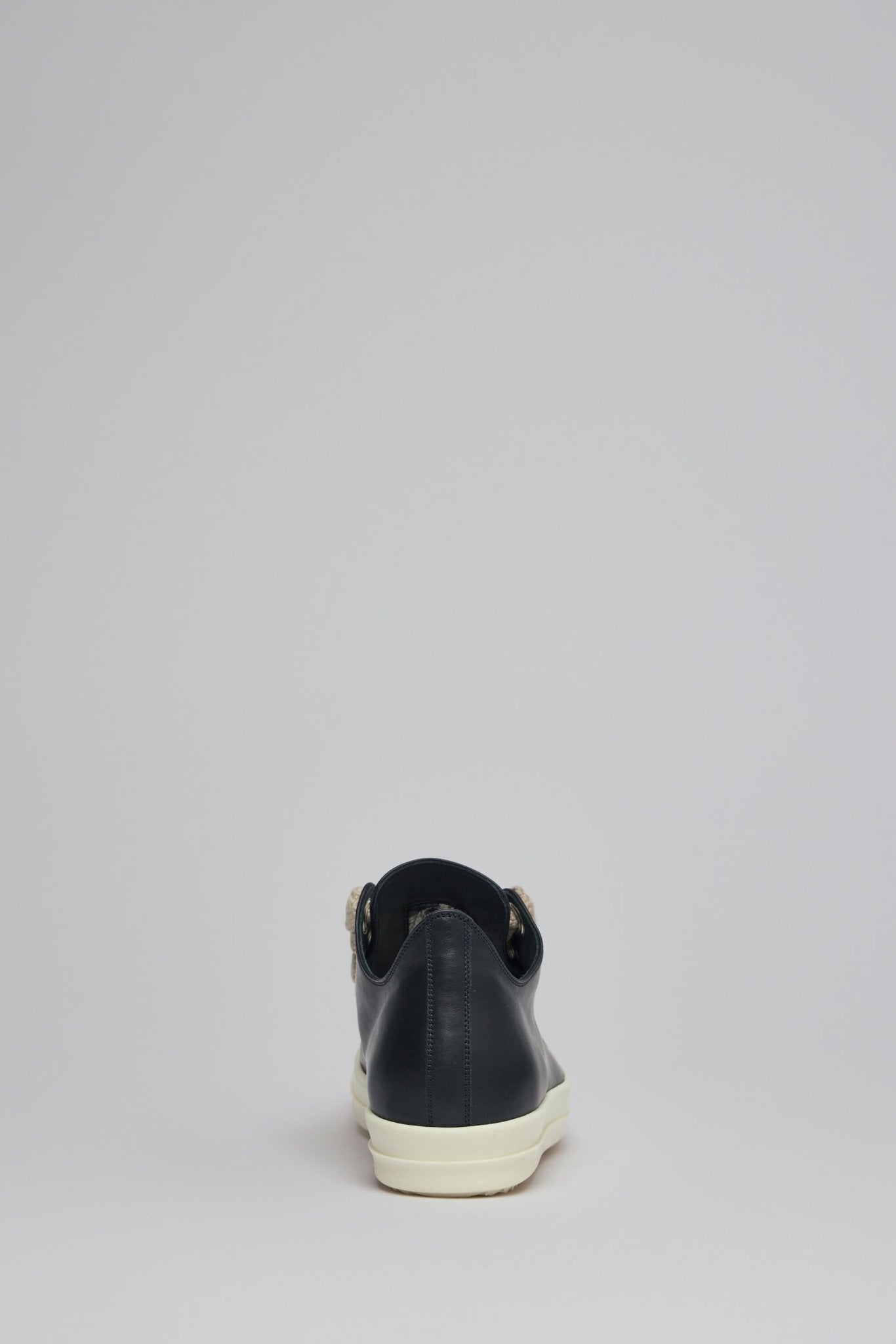 Jumbolace Low Sneaks