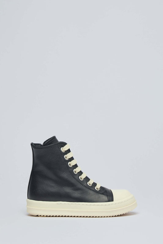 Sneaks