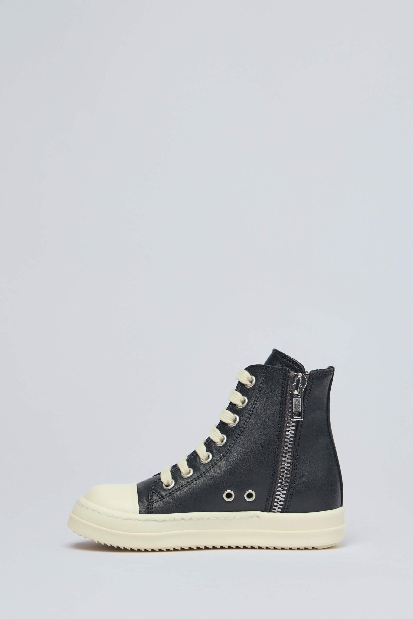 Sneaks