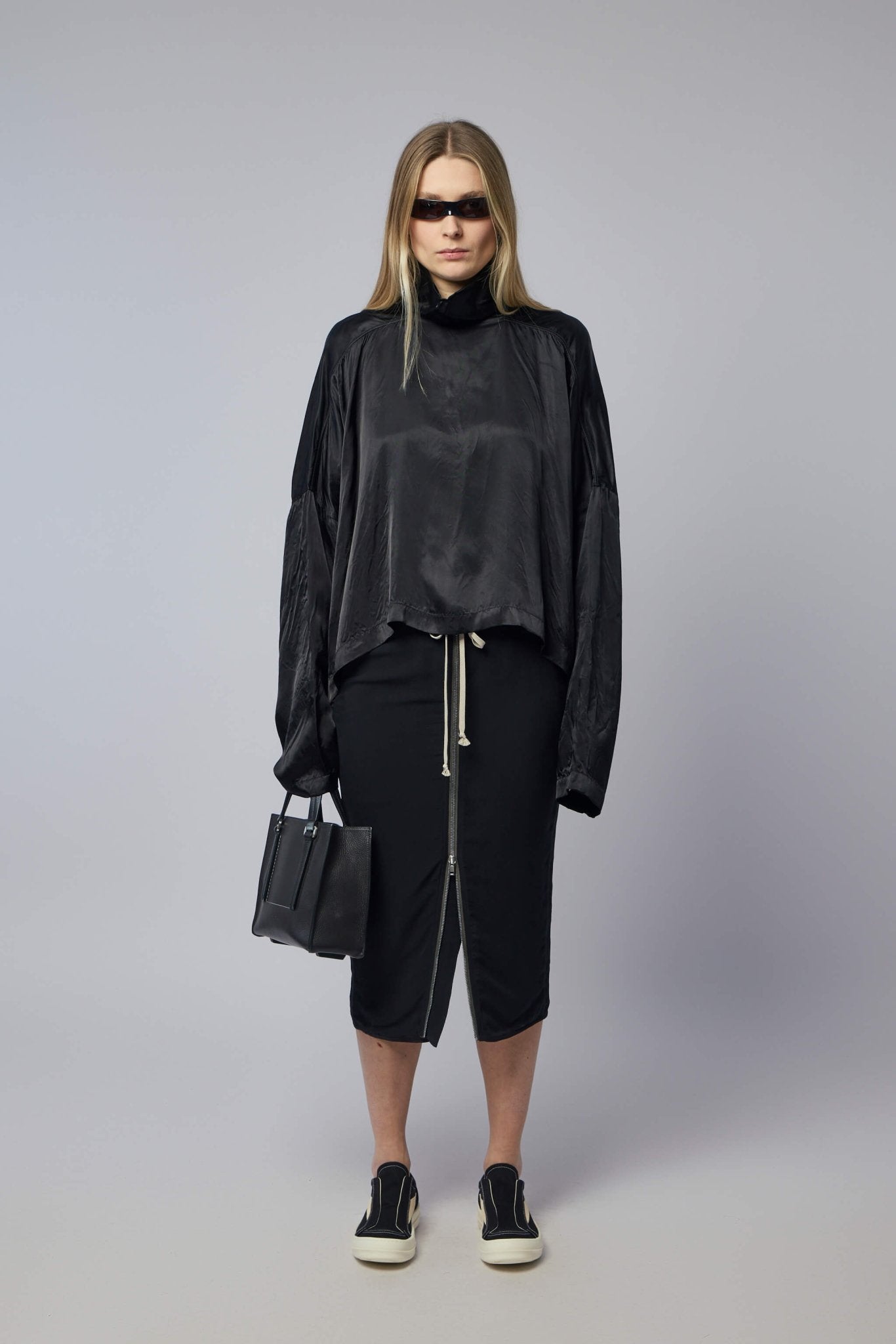 Woven Skirt - Zipped Short Pillar Black