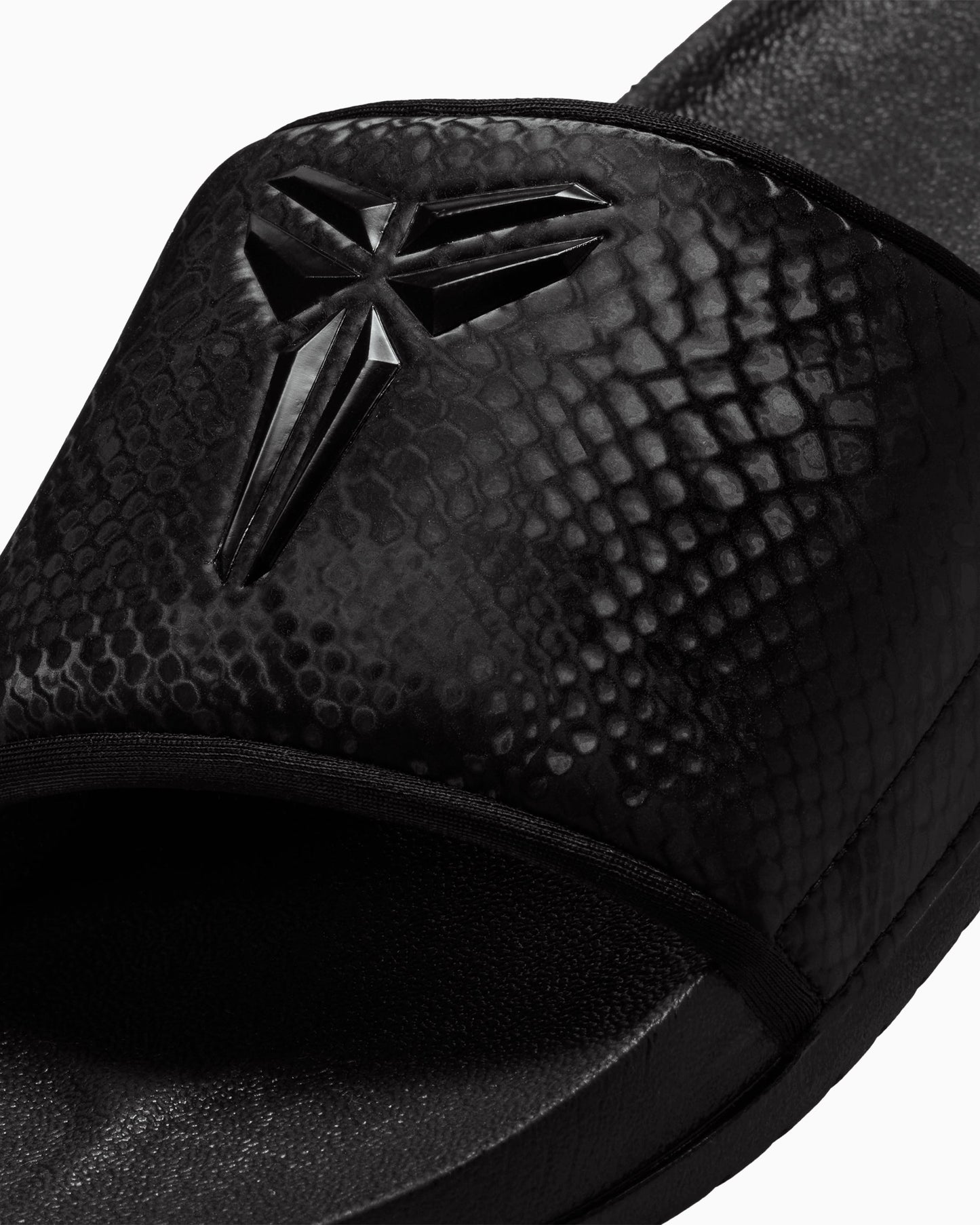 Nike x Kobe Bryant Offcourt Slide "Triple Black"