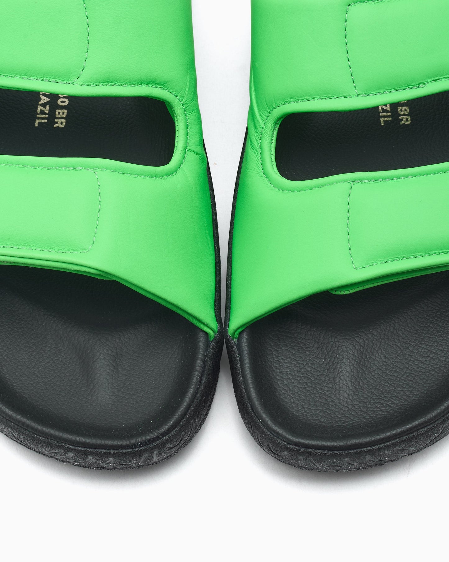 Veja Etna Bold Leather Slide