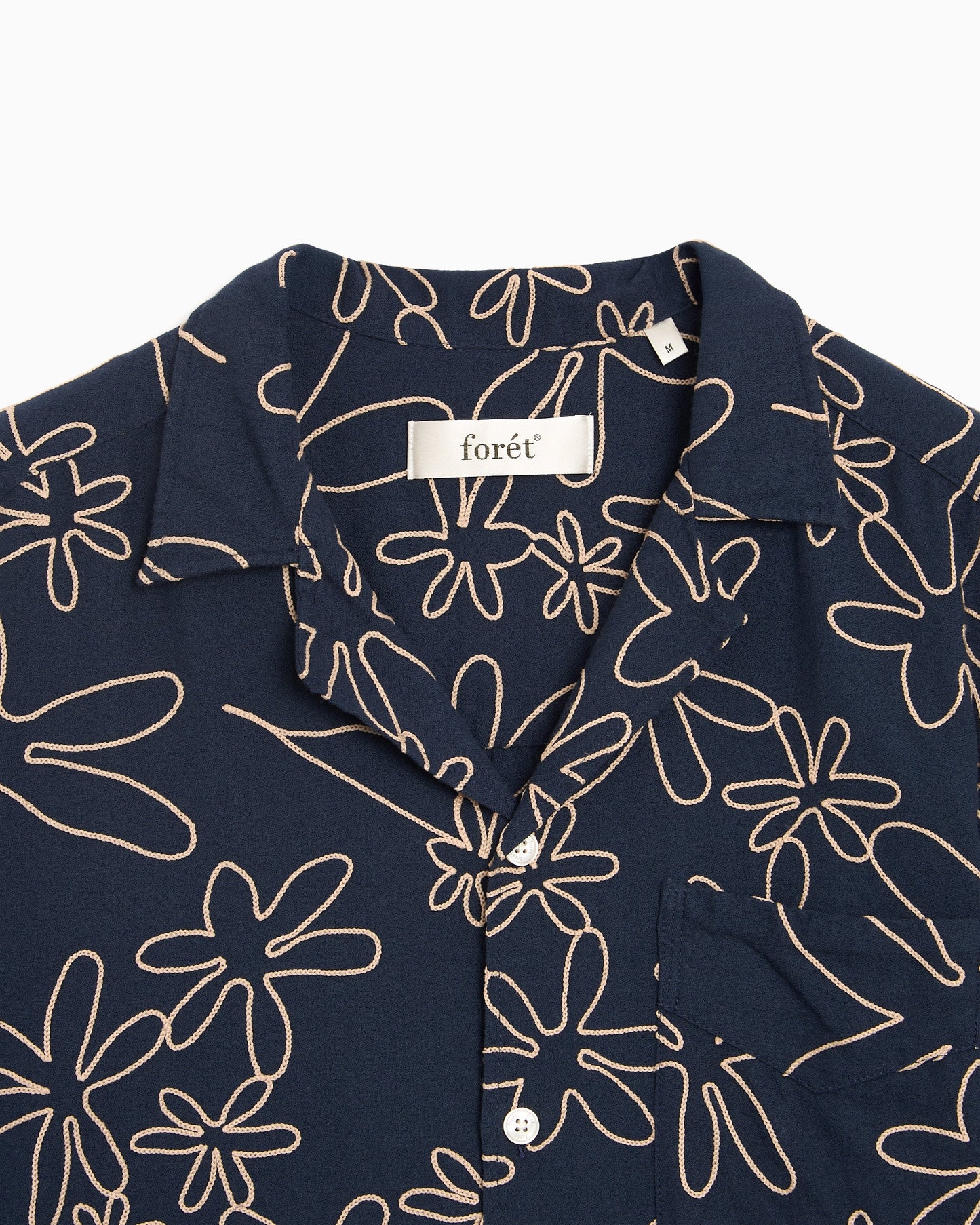 Camisa bordado de manga corta forét Flower para hombre
