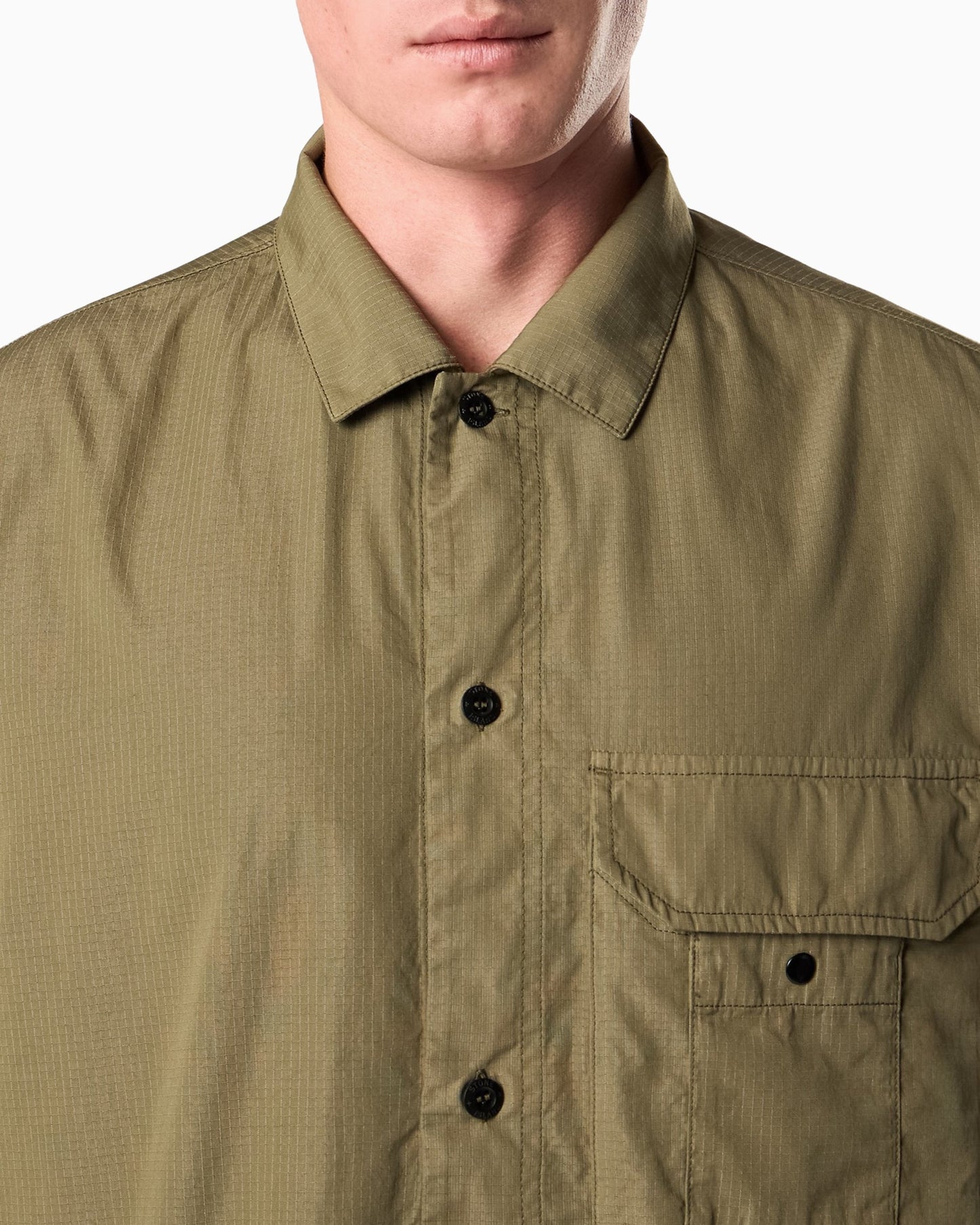 Camisa Relaxed de manga corta Stone Island Nylon Micro Ripstop para hombre
