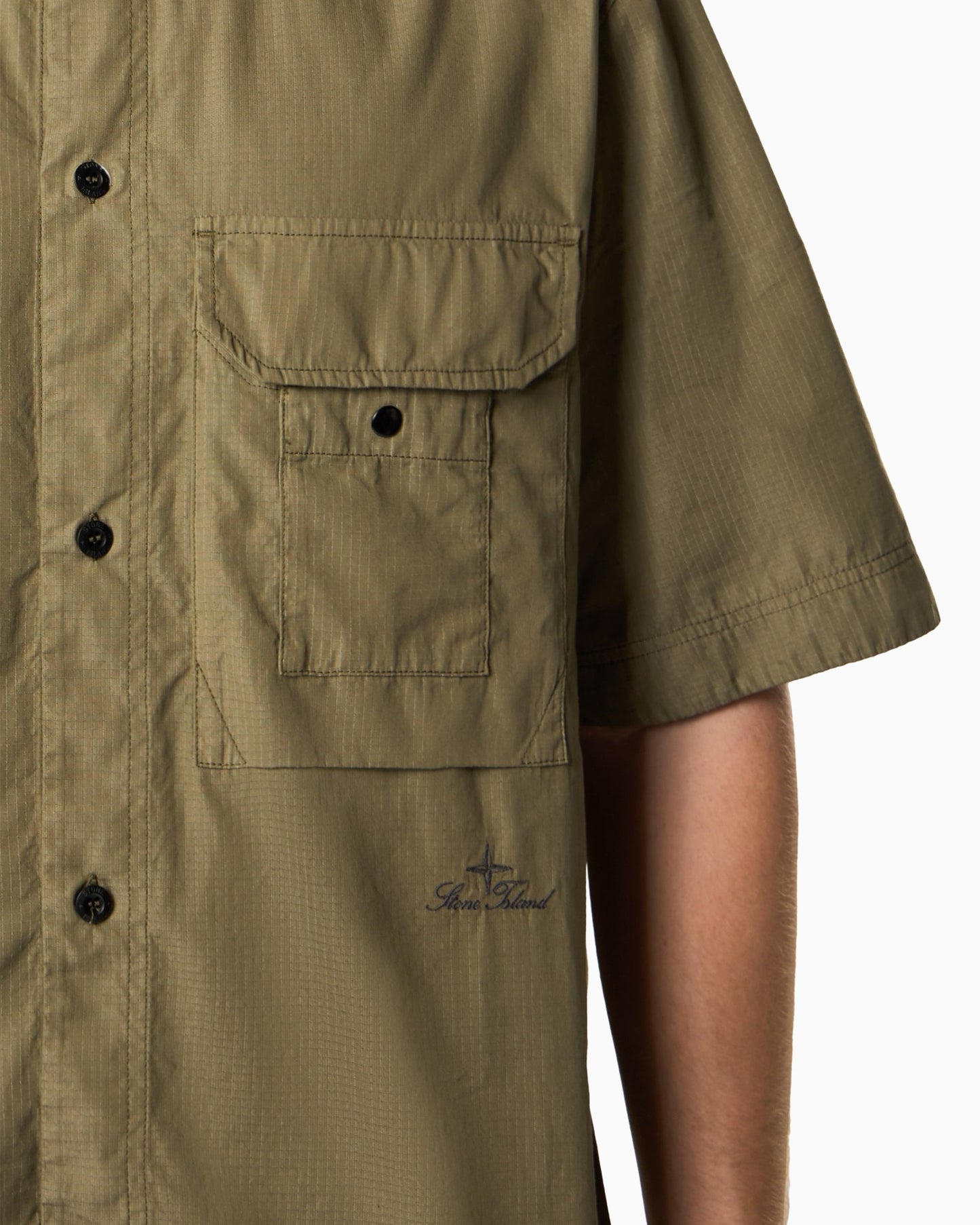 Camisa Relaxed de manga corta Stone Island Nylon Micro Ripstop para hombre