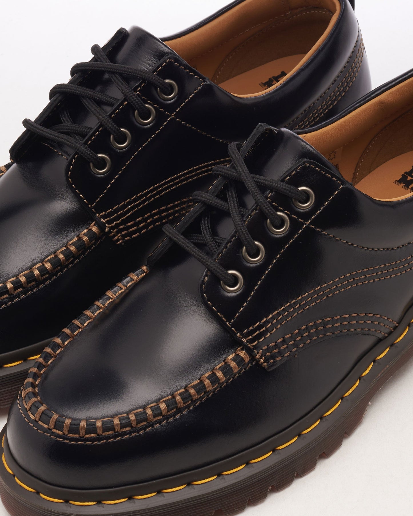 Zapatos Dr. Martens Lowell Moc Unisex