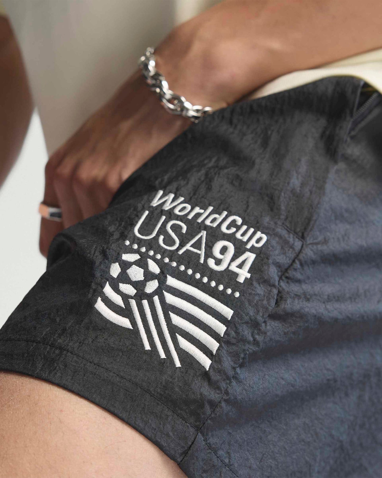 Pantalones cortos Relaxed adidas Originals World Cup USA94 para hombre
