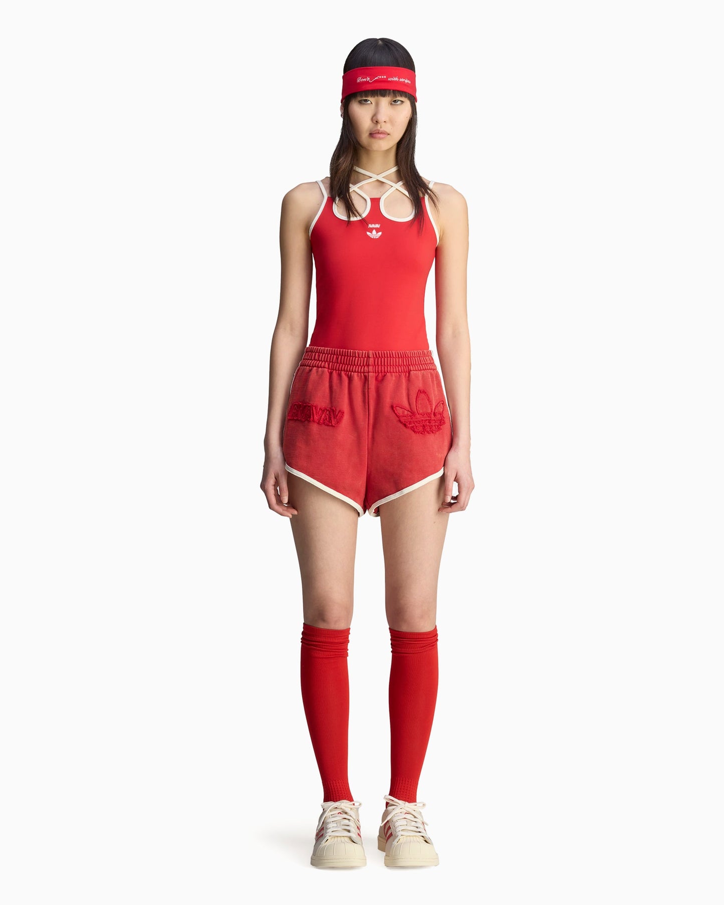 Pantalones cortos adidas Originals x AVAVAV para mujer