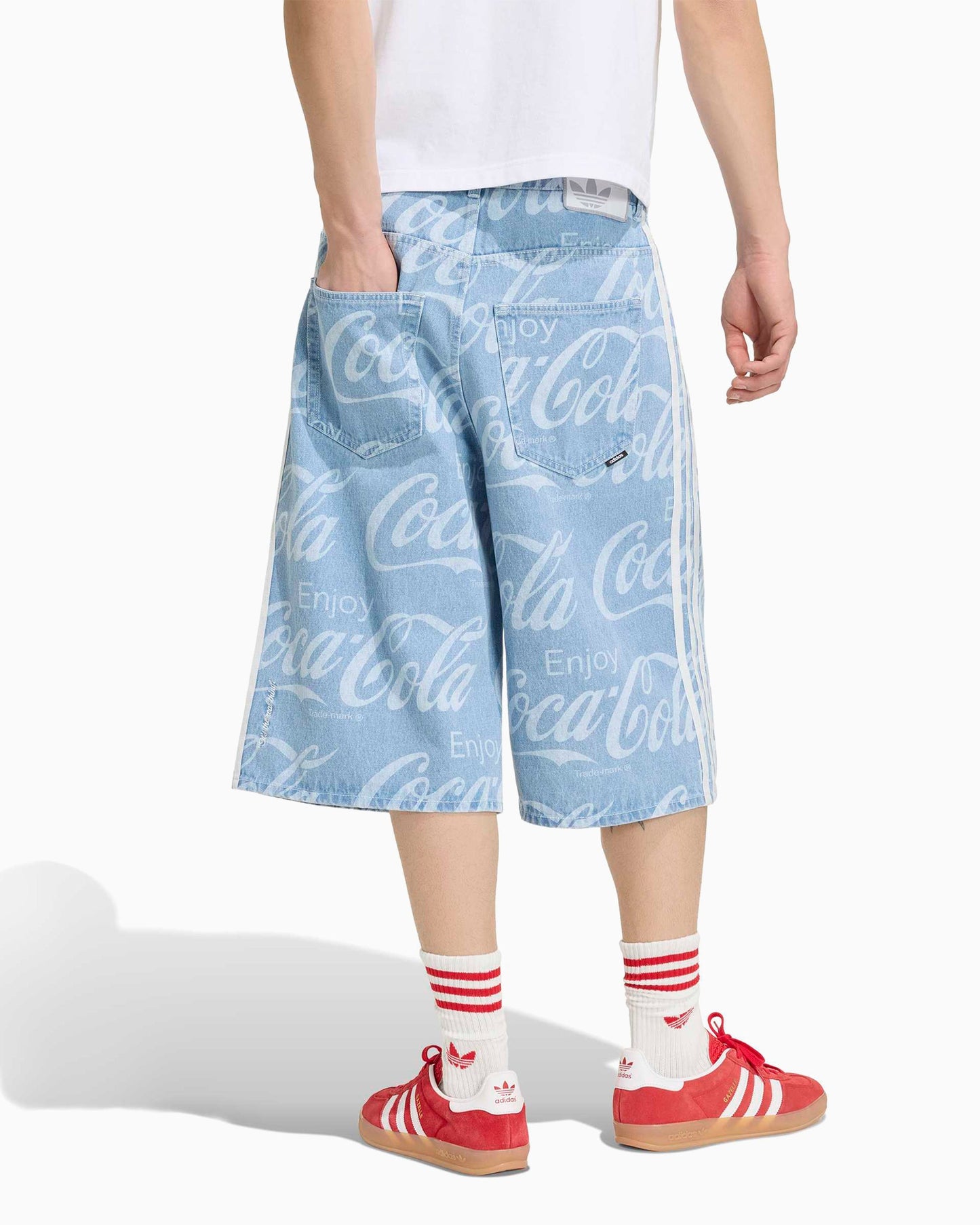 Pantalones cortos Oversize adidas Originals x Coca-Cola Classic Sport para hombre