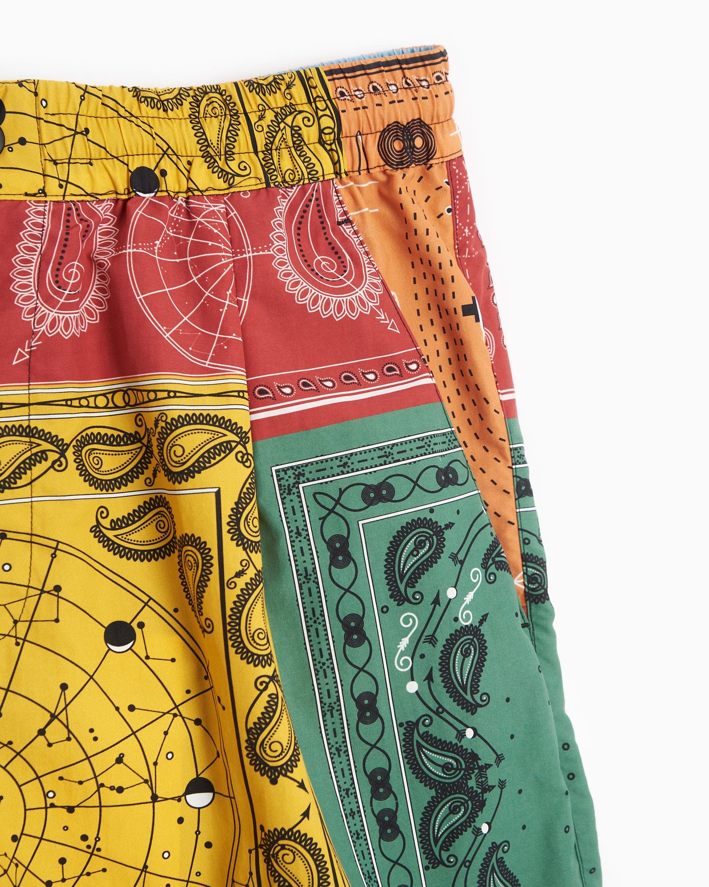 Pantalones cortos Marcelo Burlon County of Milan All Over Bandana Men's Nylon Shorts para hombre