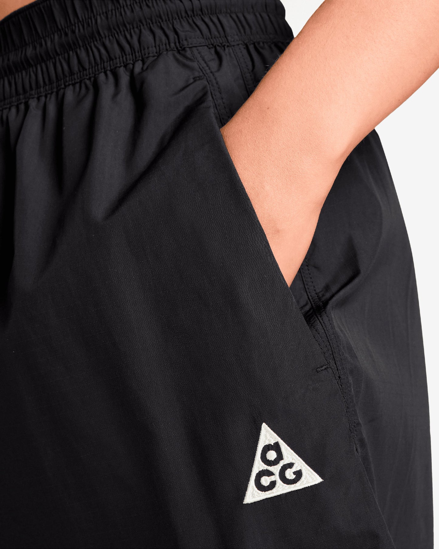 Pantalones cortos Nike ACG Repel Ripstop para mujer