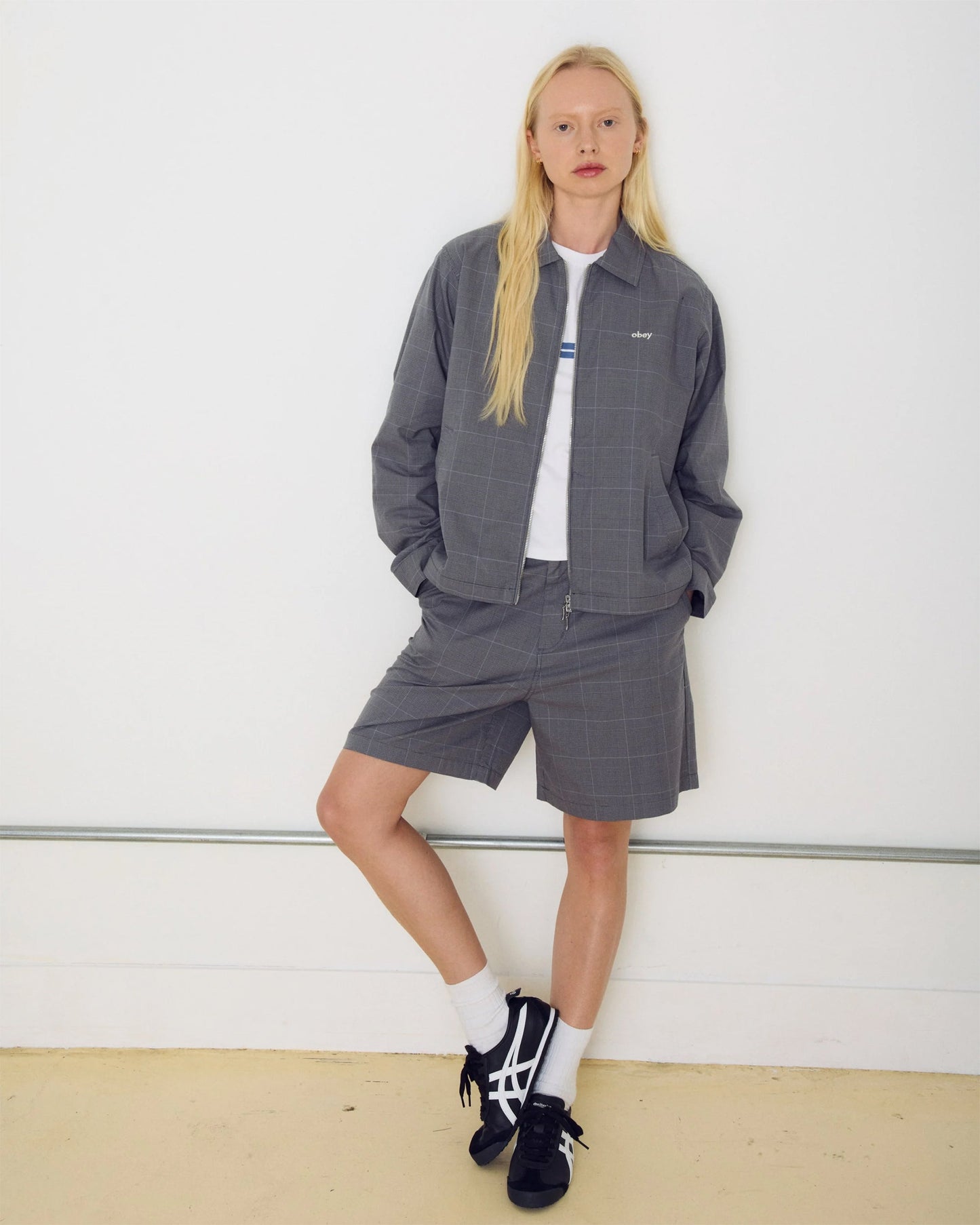 Pantalones chinos Relaxed A cuadros OBEY Clothing Olivia para mujer