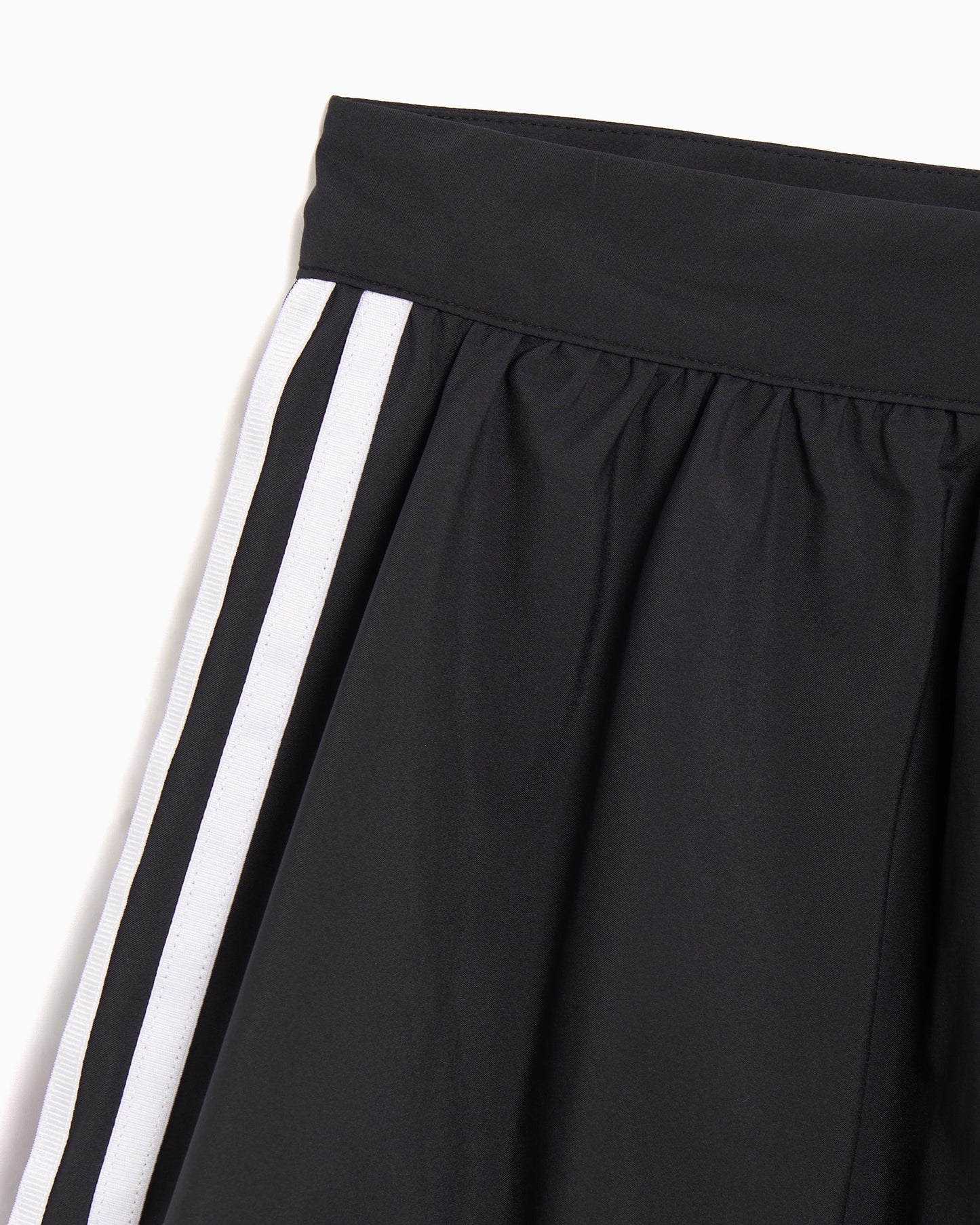 Falda corta con logo adidas Originals Balloon para mujer