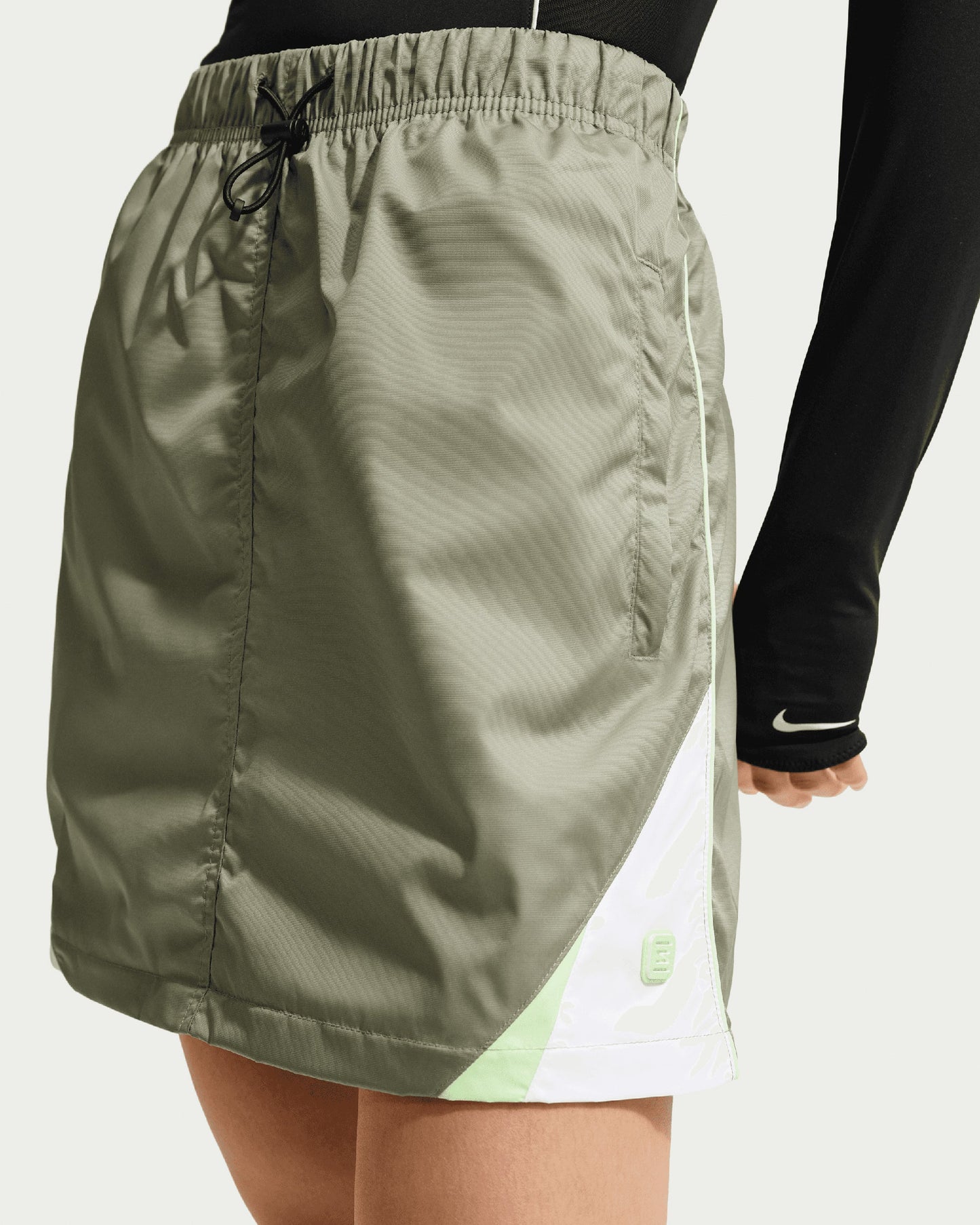 Falda larga Relaxed Desmontable Nike Sportswear Shox para mujer