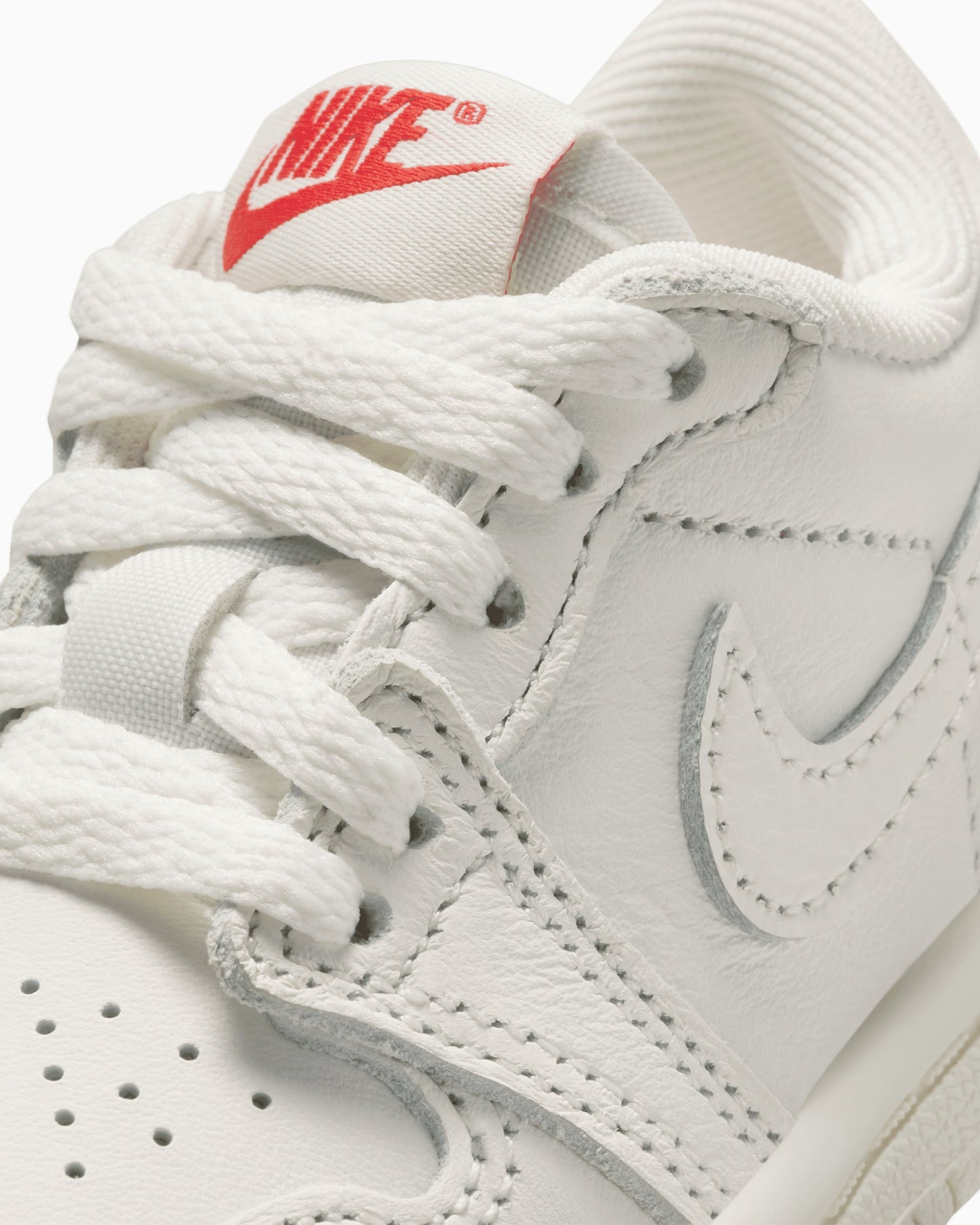 Air Jordan 1 Retro Low OG "Sail and University Red" (TD)