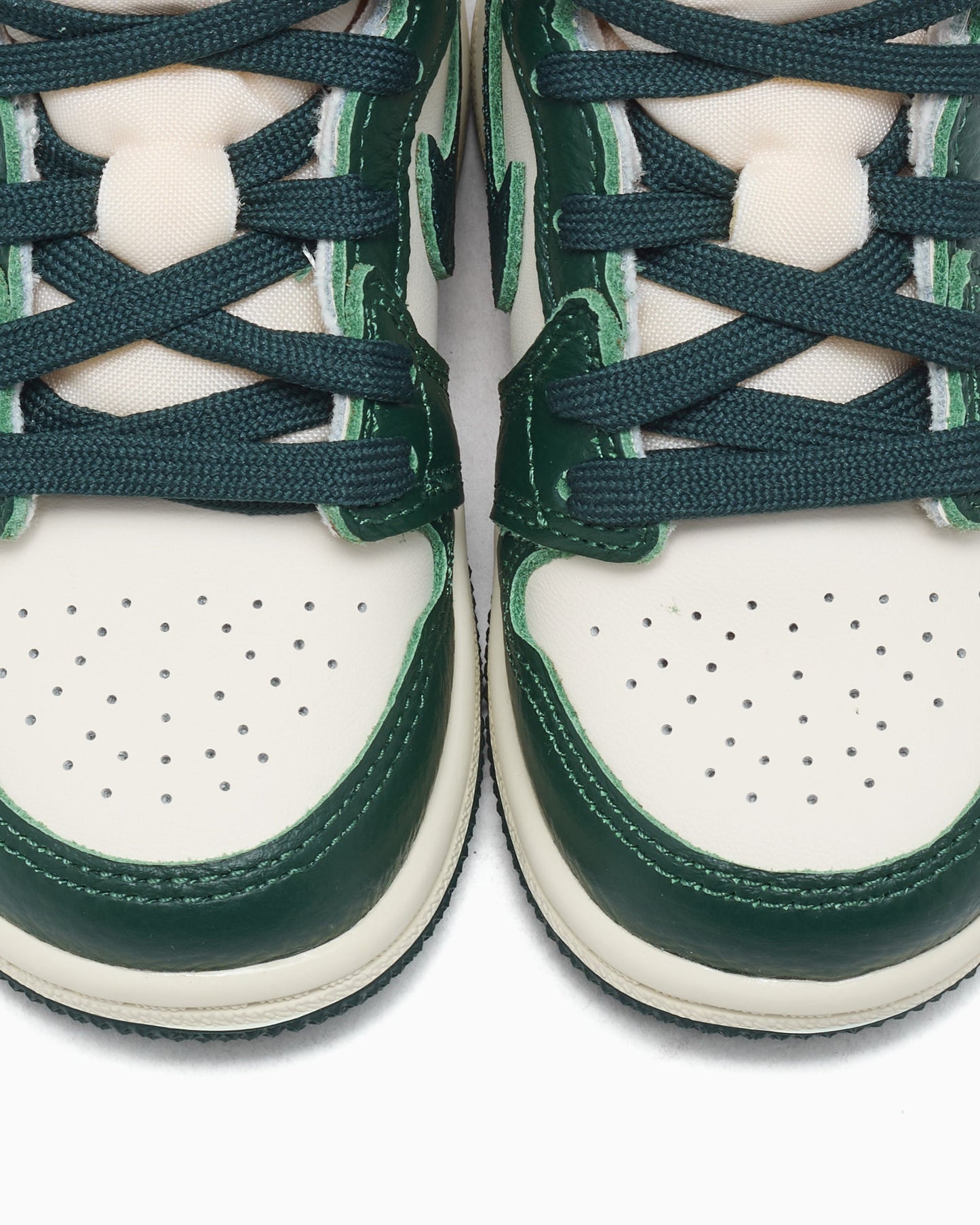 Air Jordan Women's 1 Retro High OG "Pro Green" (TD)